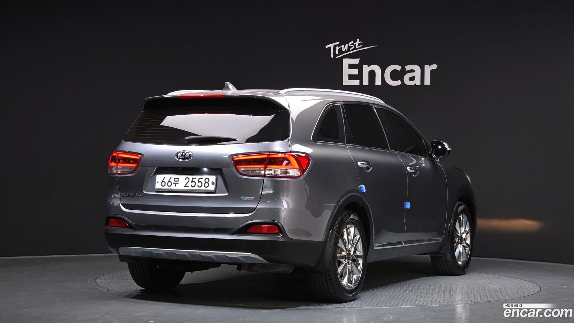 Main__Slider__Photo:Sorento Kia 2015.3-1