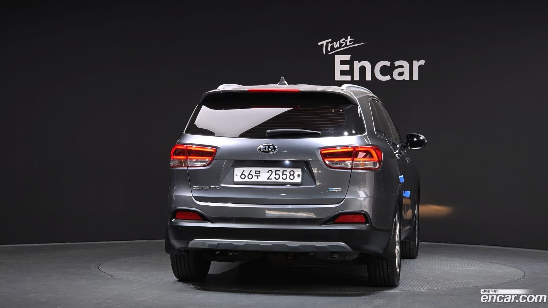 Main__Slider__Photo:Sorento Kia 2015.3-3