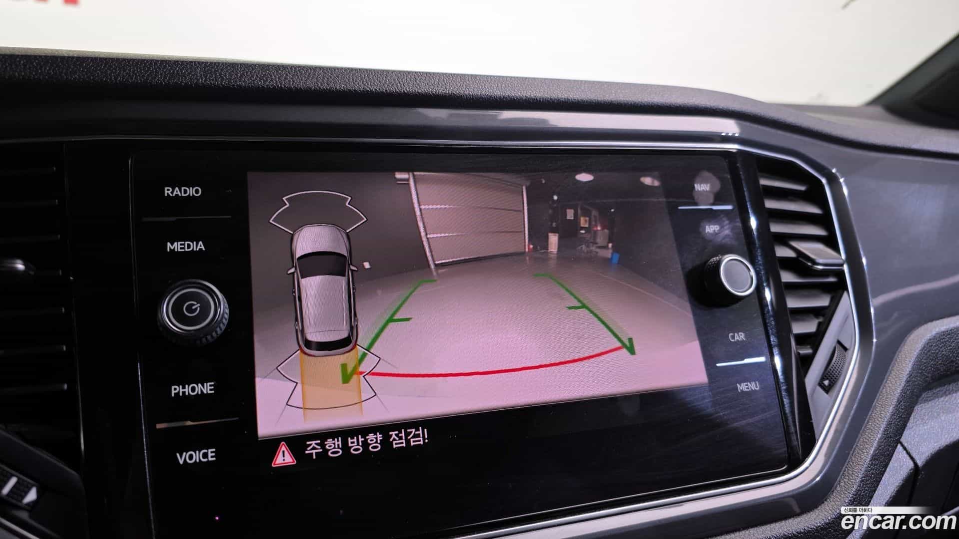 T-Roc Volkswagen 2022.2-OPTION-019