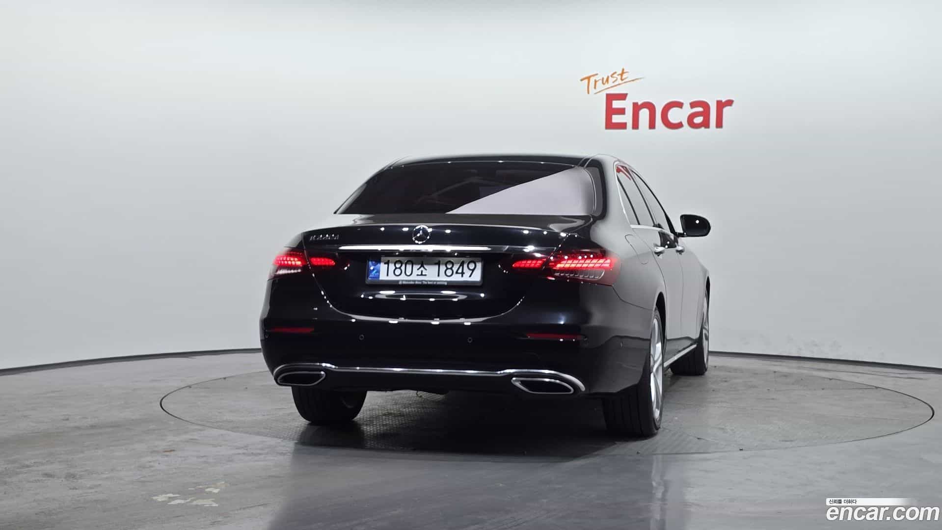 E-Class Mercedes-Benz 2017.0-OUTER-004