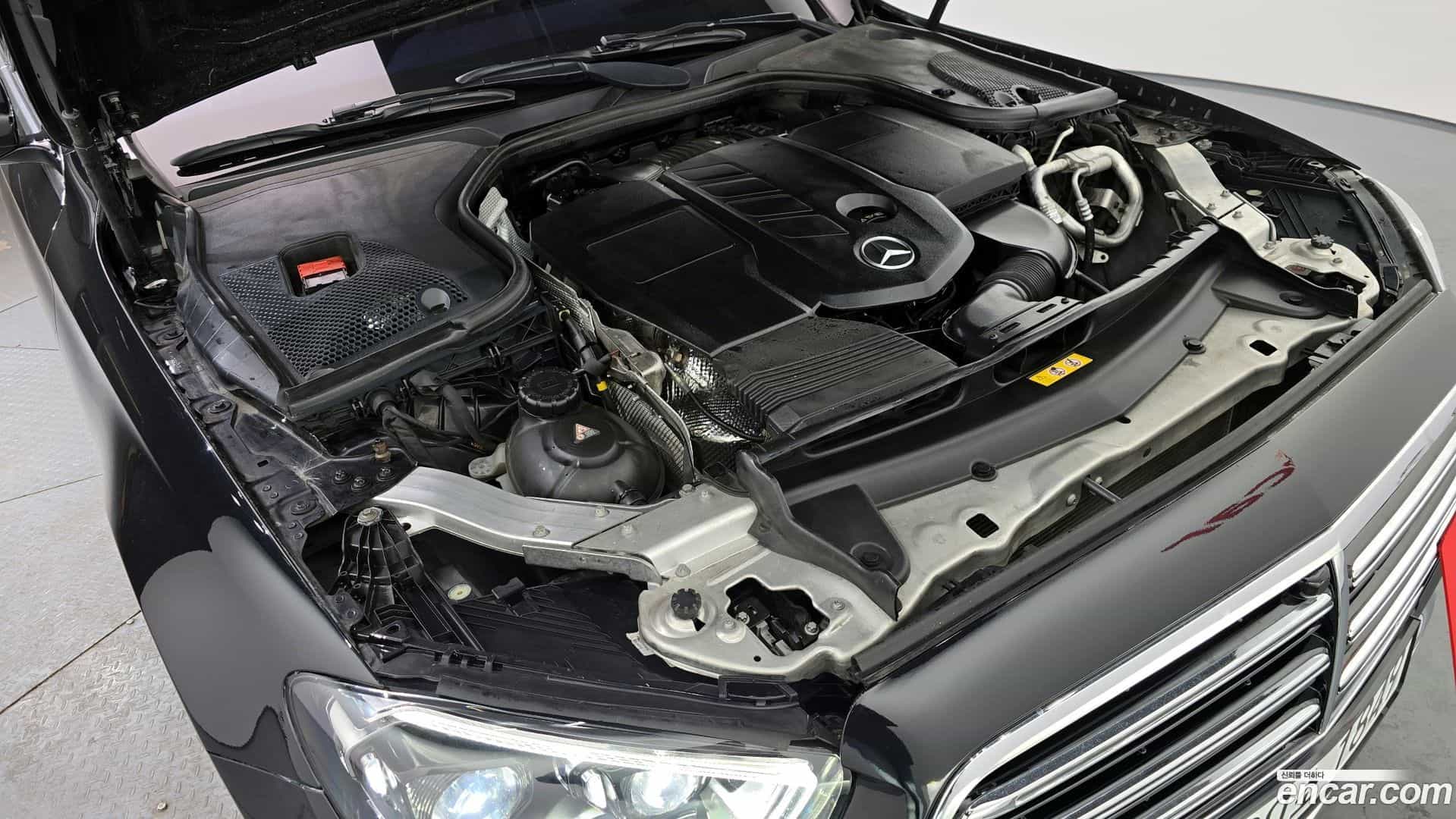 E-Class Mercedes-Benz 2017.0-INNER-006