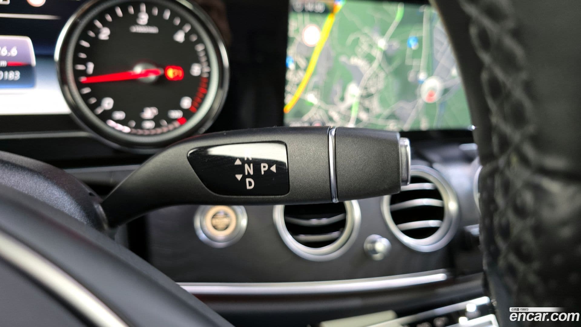 Main__Slider__Photo:E-Class Mercedes-Benz 2017.0-8