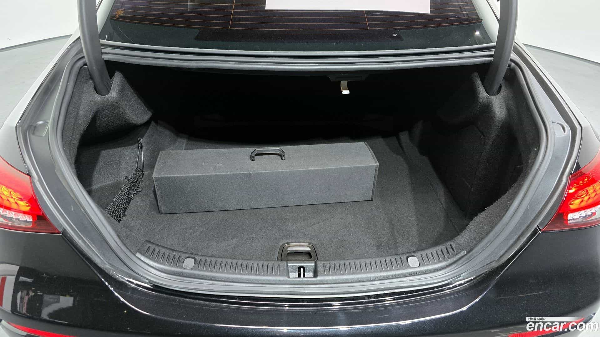 E-Class Mercedes-Benz 2017.0-OPTION-024