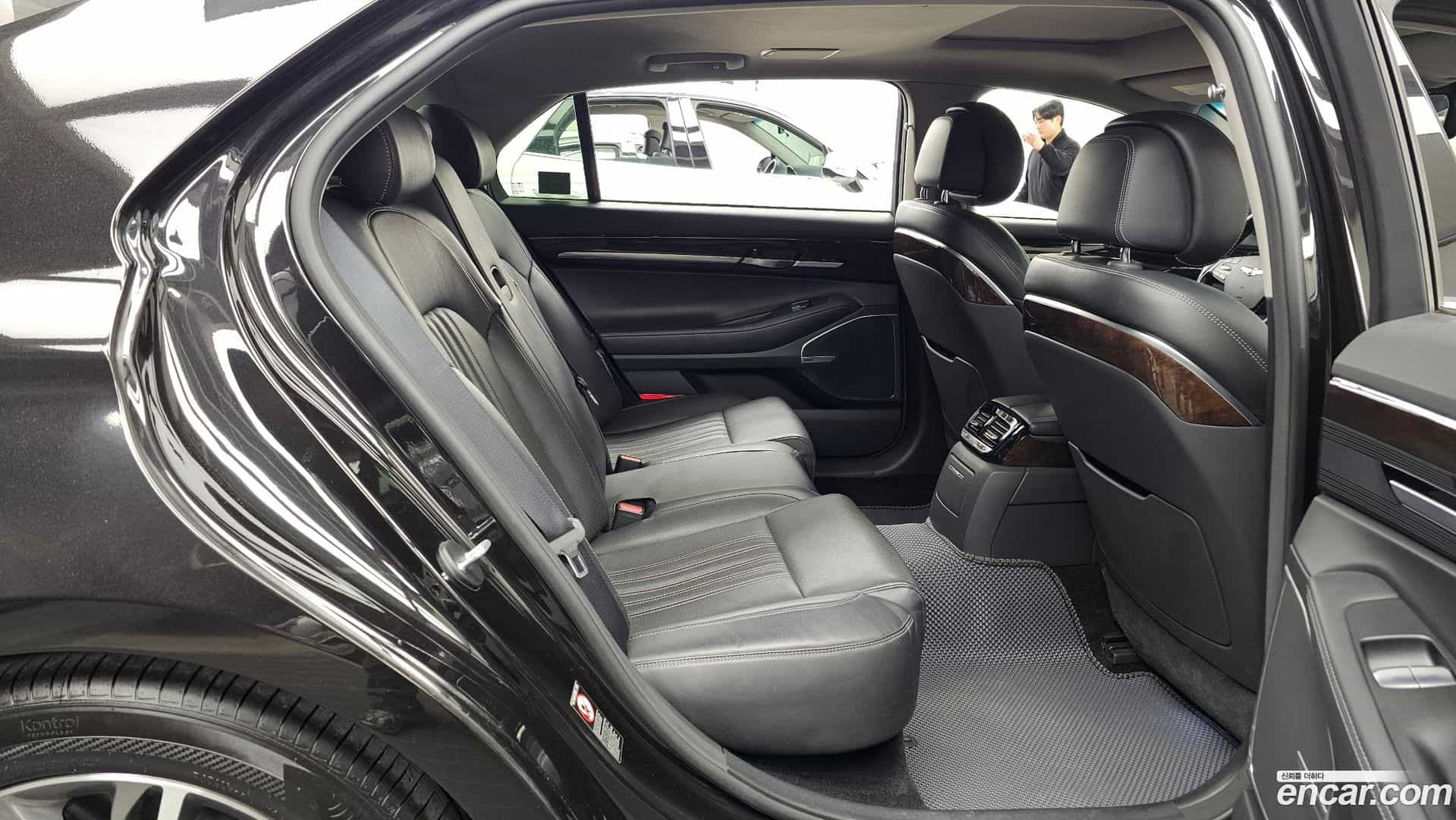 EQ900 Genesis 2017.8-OPTION-016