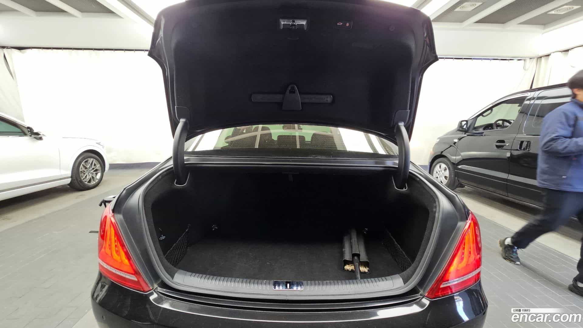 EQ900 Genesis 2017.8-OPTION-024