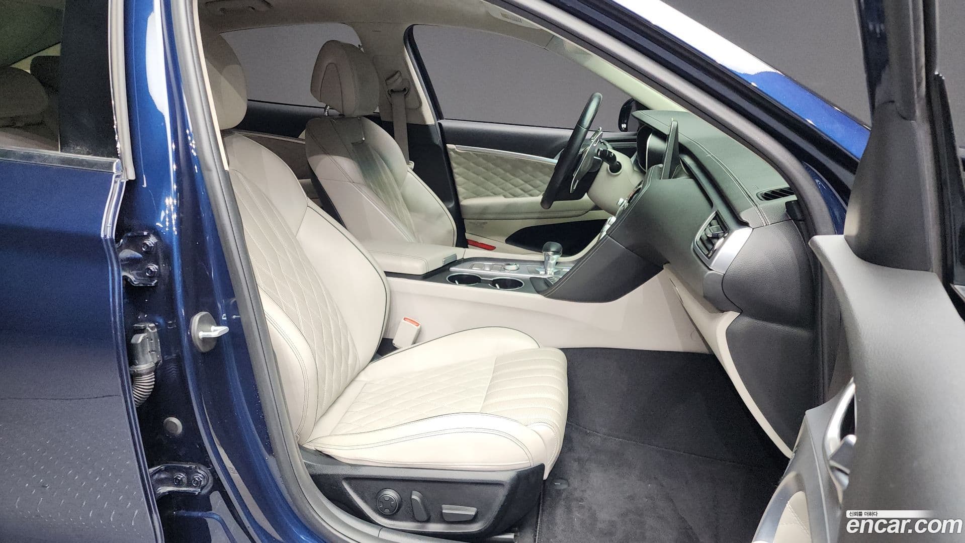 Main__Slider__Photo:G70 Genesis 2018.3-10