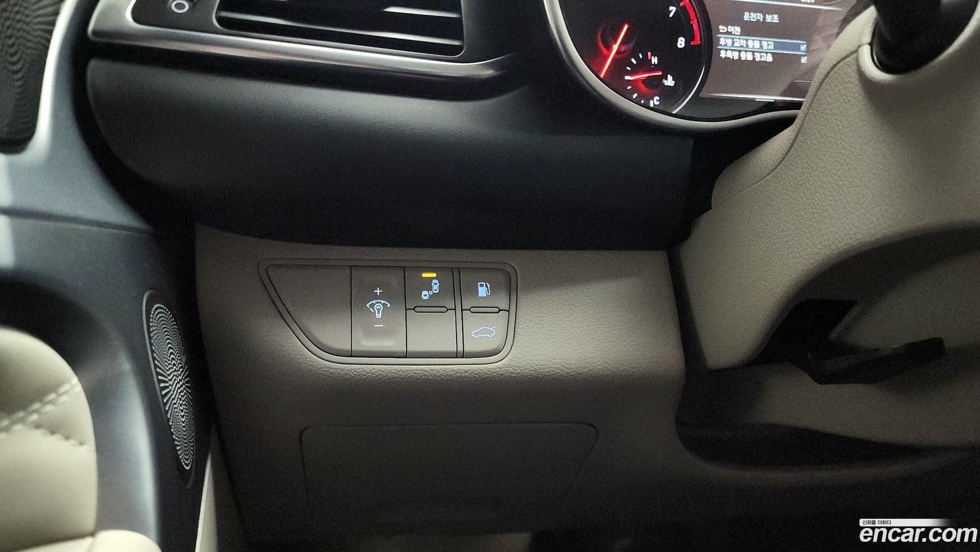 Main__Slider__Photo:G70 Genesis 2018.3-16