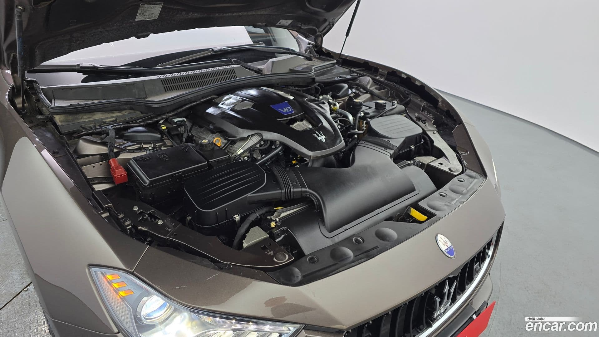 Main__Slider__Photo:Ghibli Maserati 2014.3-5