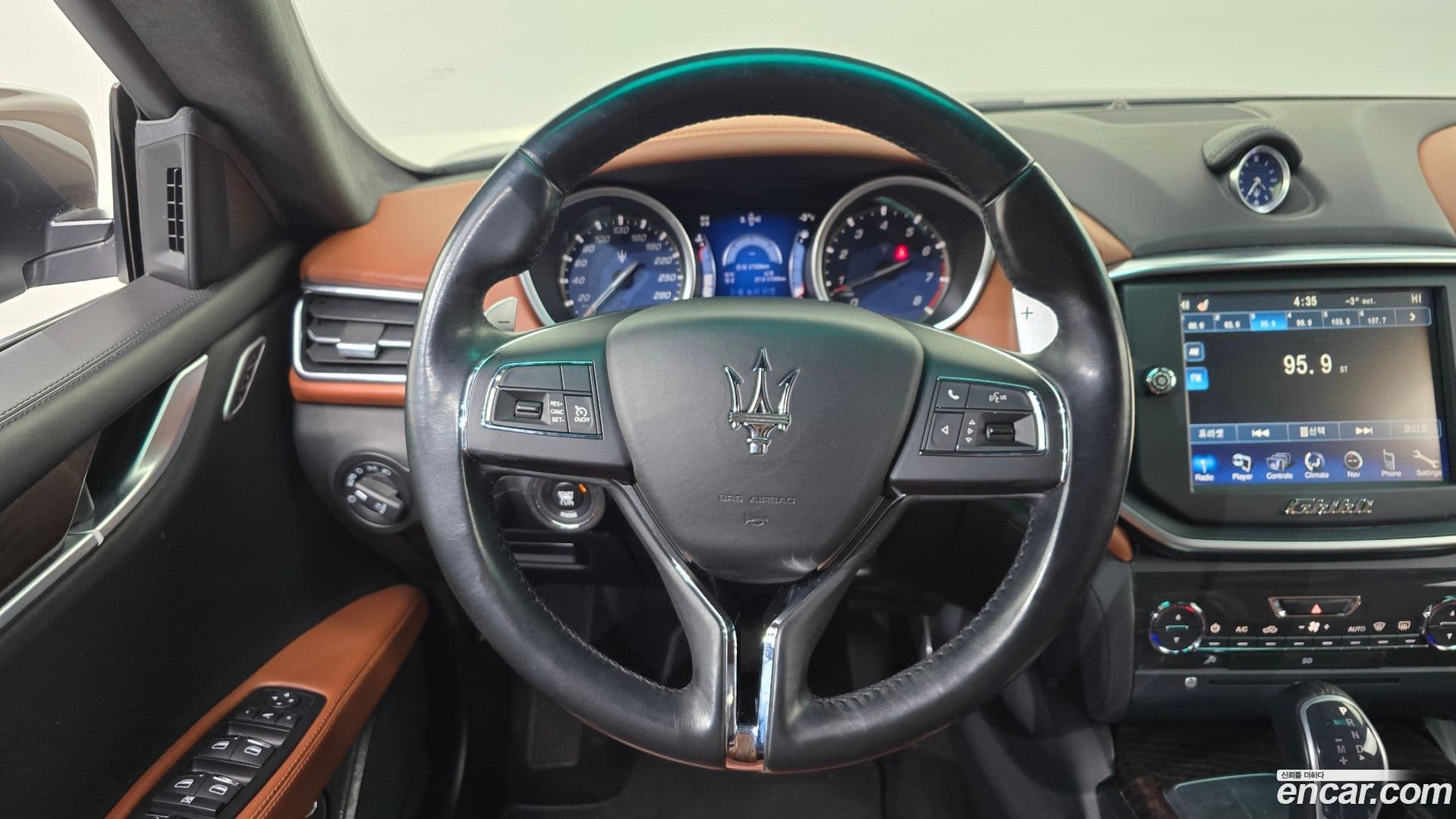 Main__Slider__Photo:Ghibli Maserati 2014.3-12