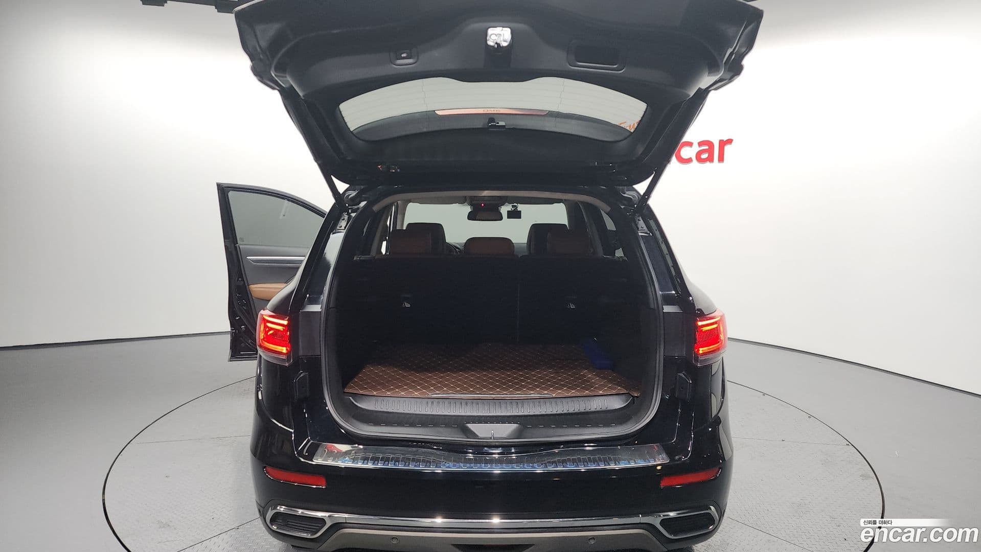 Main__Slider__Photo:QM6 Renault-KoreaSamsung 2022.8-19