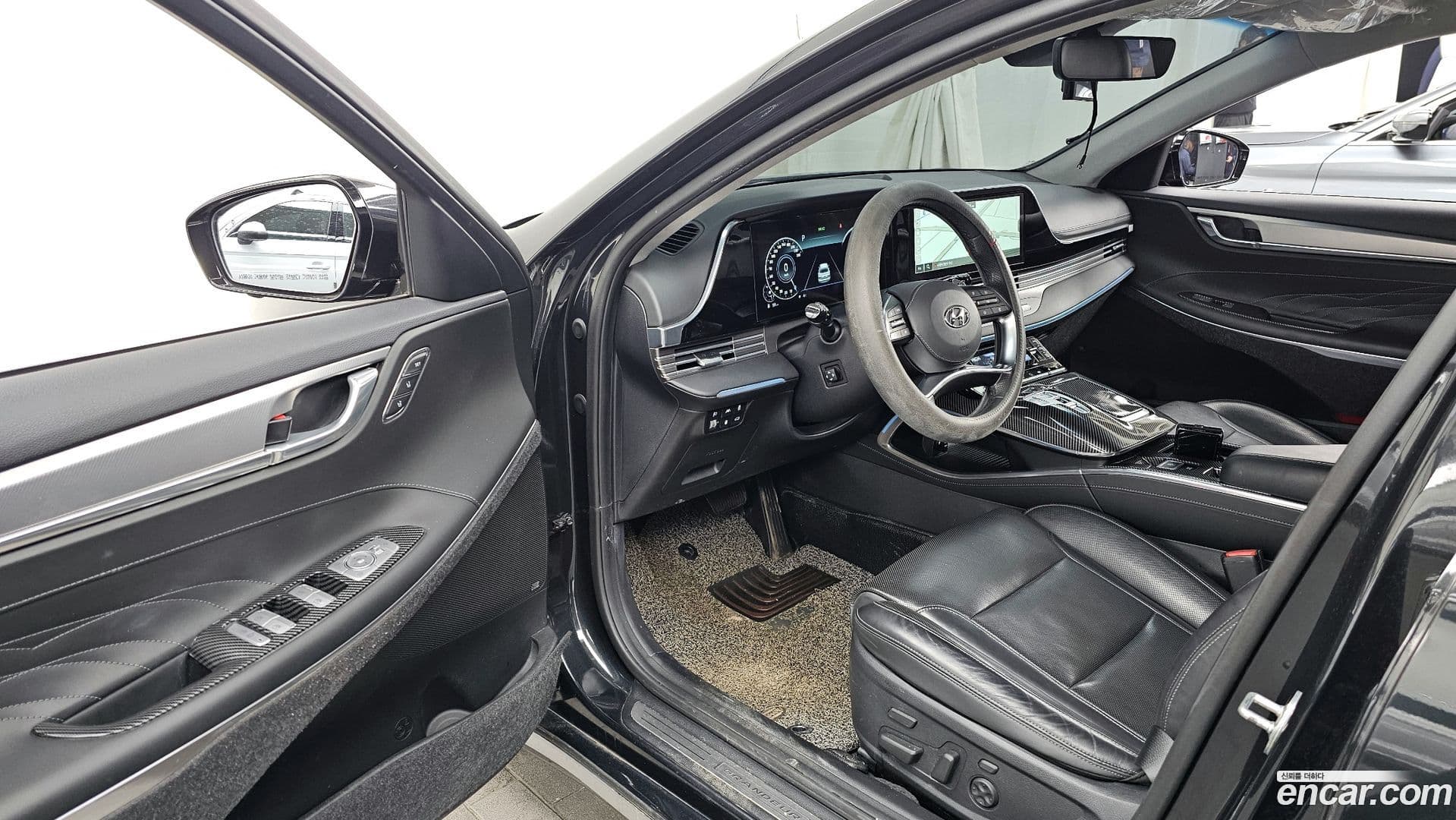 Main__Slider__Photo:Grandeur Hyundai 2021.6-9