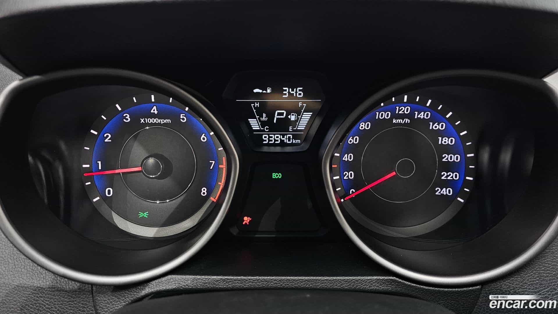 AVANTE Hyundai 2014.6-INNER-008