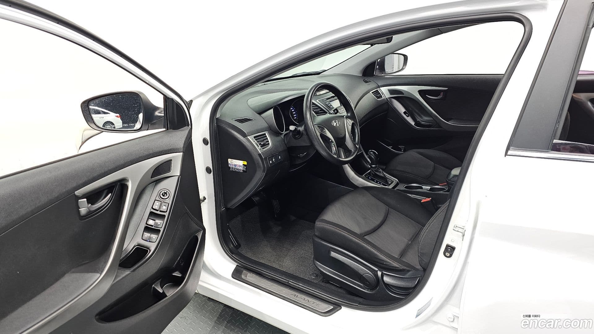 Main__Slider__Photo:AVANTE Hyundai 2014.6-10