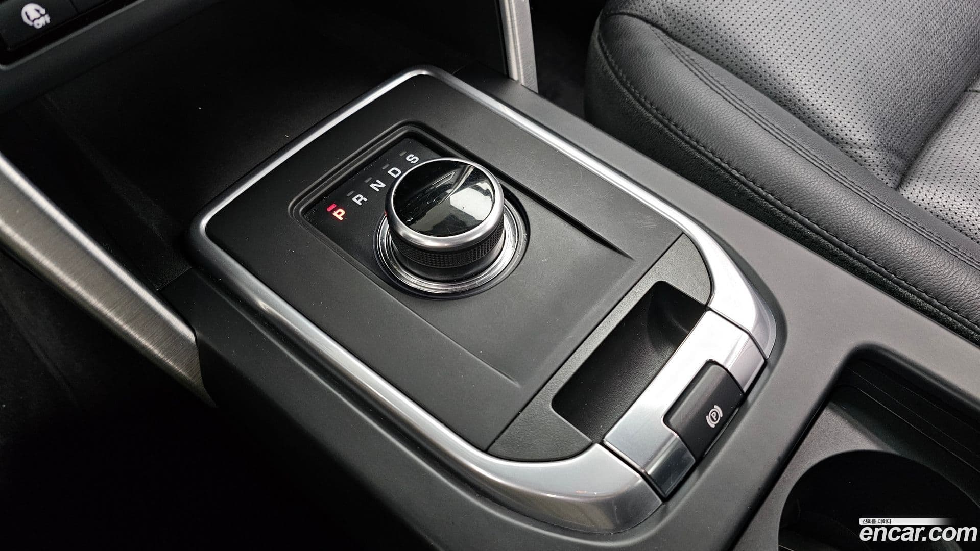 Main__Slider__Photo:Discovery Sport Land Rover 2017.11-8