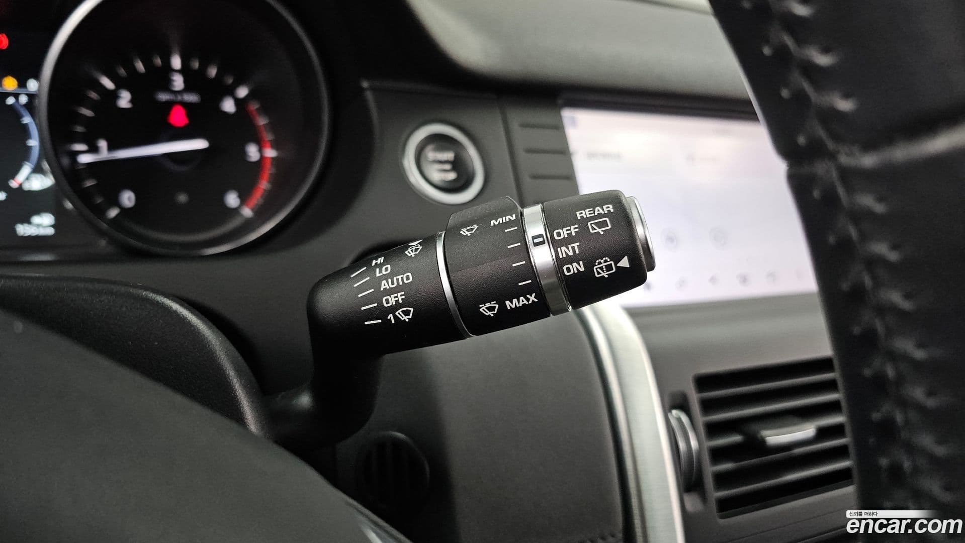 Main__Slider__Photo:Discovery Sport Land Rover 2017.11-18