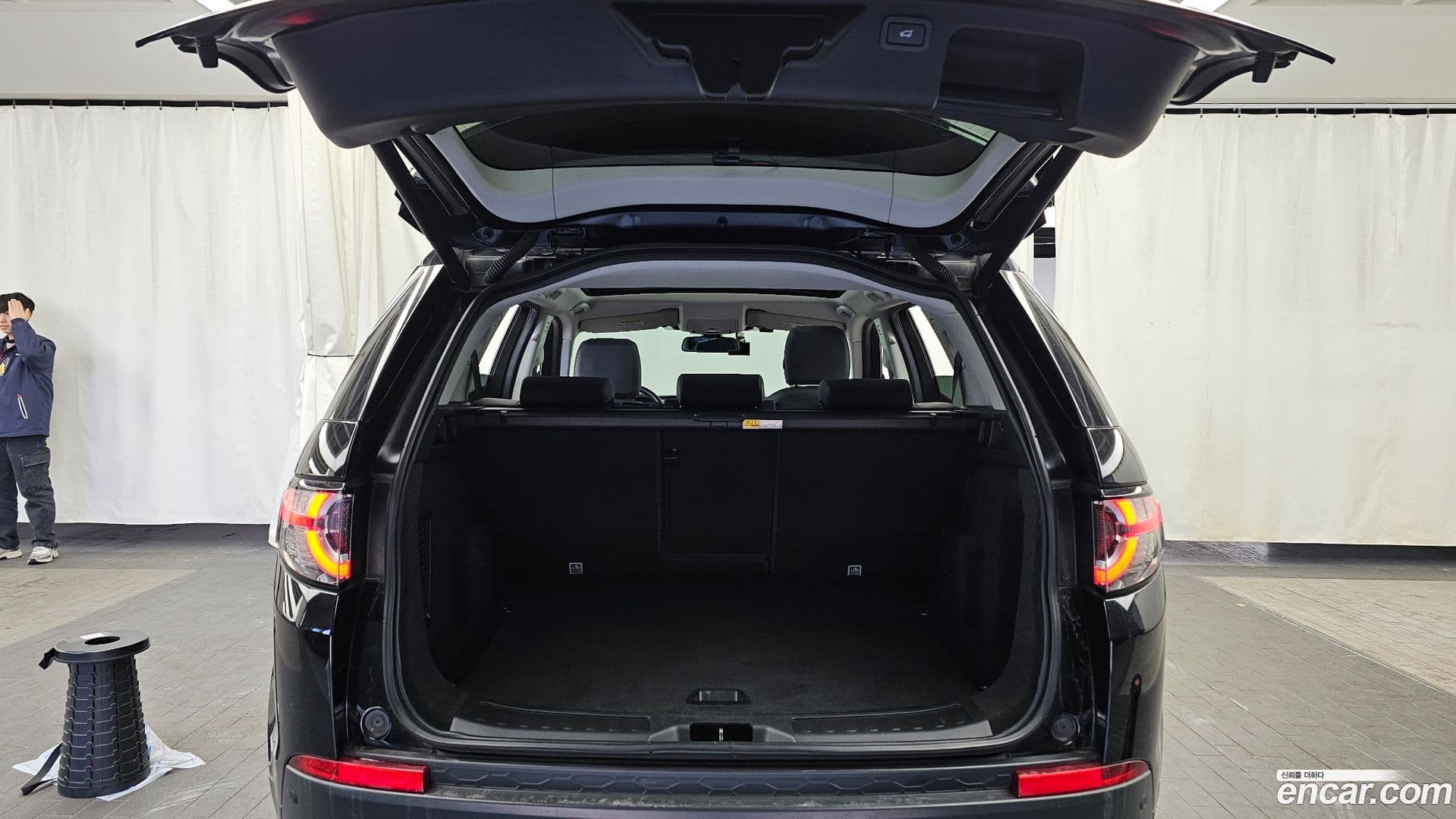 Main__Slider__Photo:Discovery Sport Land Rover 2017.11-19