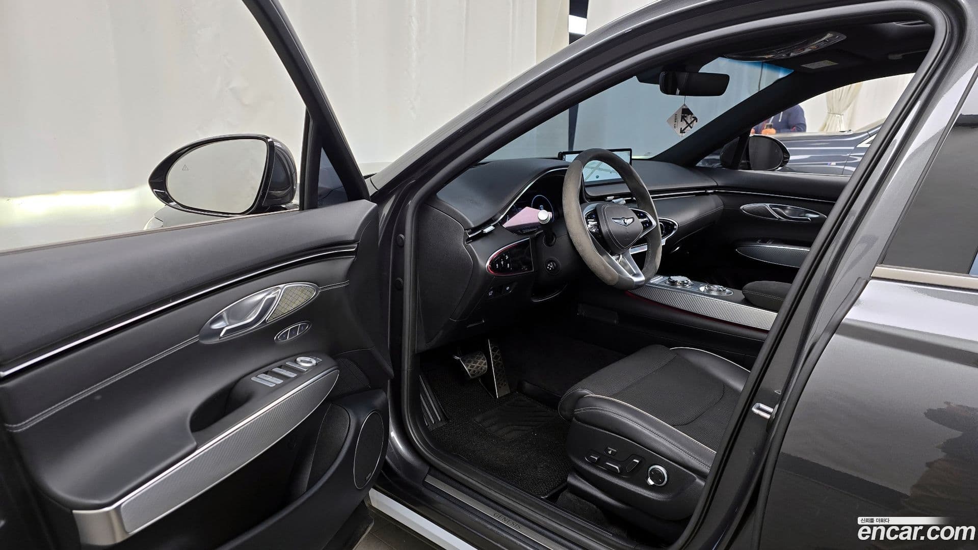 Main__Slider__Photo:GV70 Genesis 2021.11-9