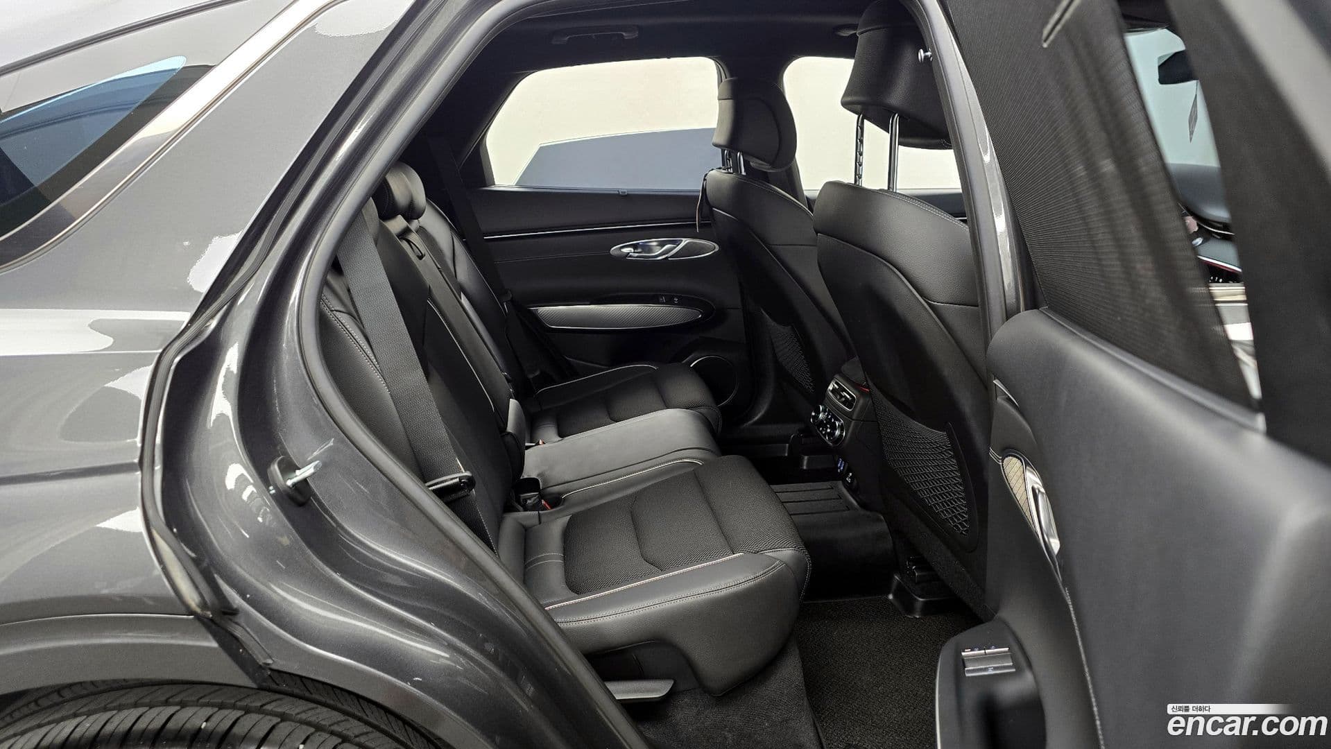 Main__Slider__Photo:GV70 Genesis 2021.11-11