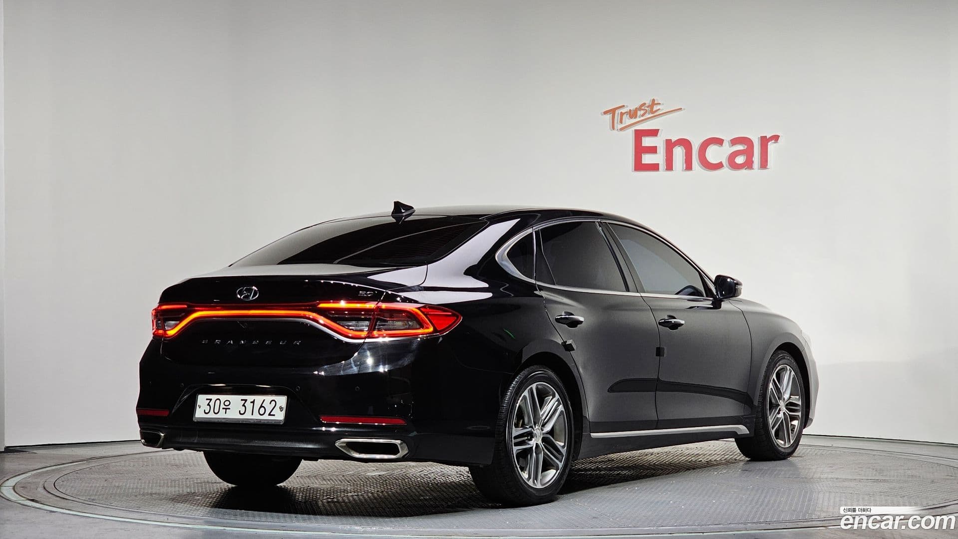 Main__Slider__Photo:Grandeur Hyundai 2018.1-1