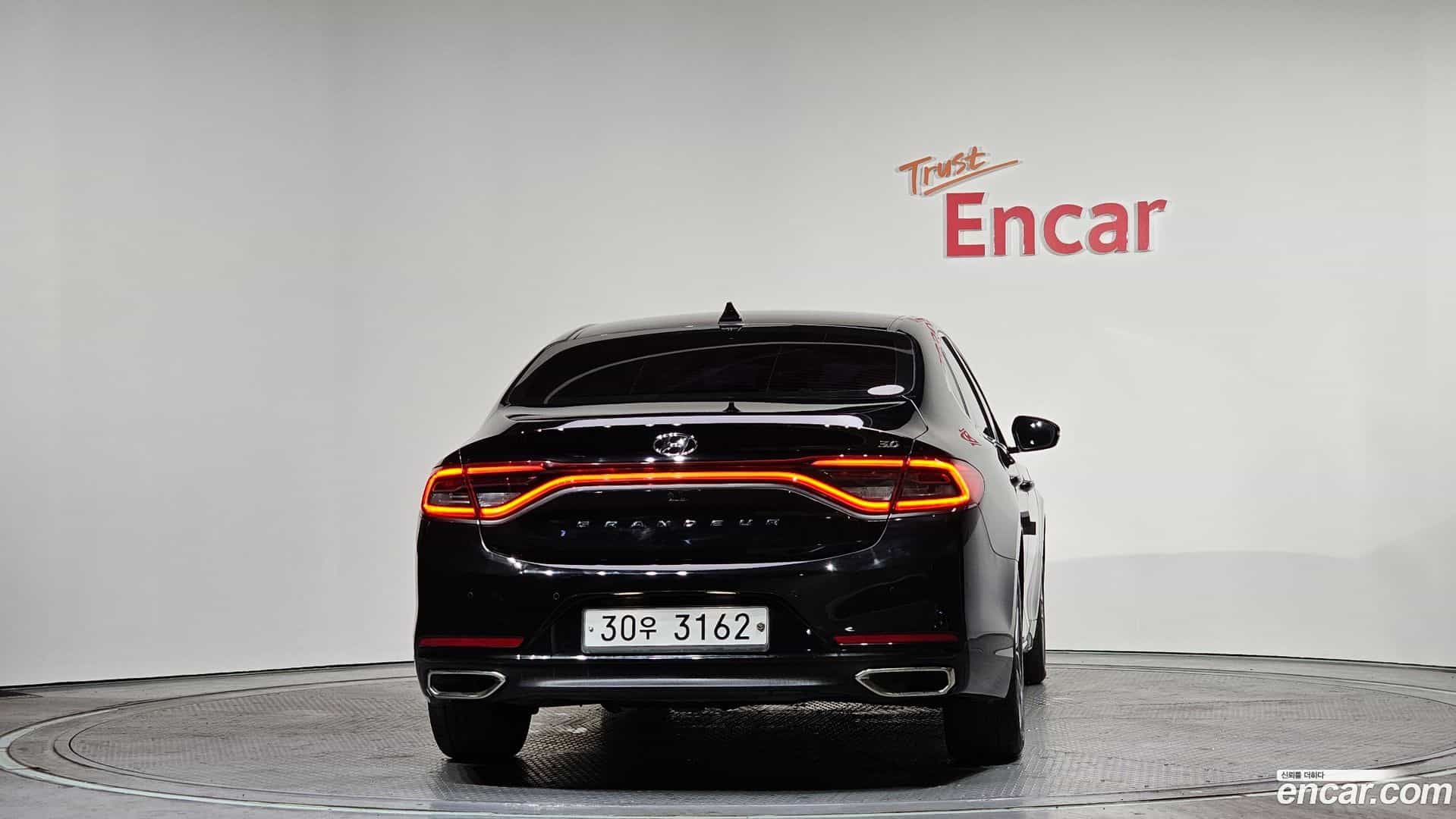 Grandeur Hyundai 2018.1-OUTER-004