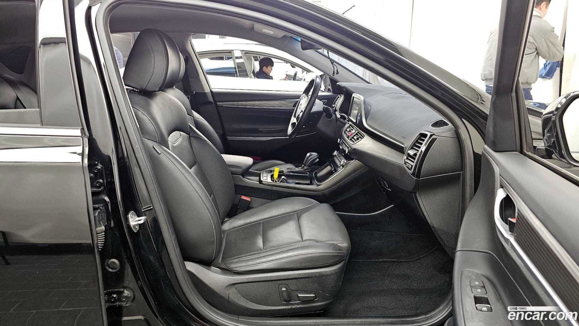 Main__Slider__Photo:Grandeur Hyundai 2018.1-10