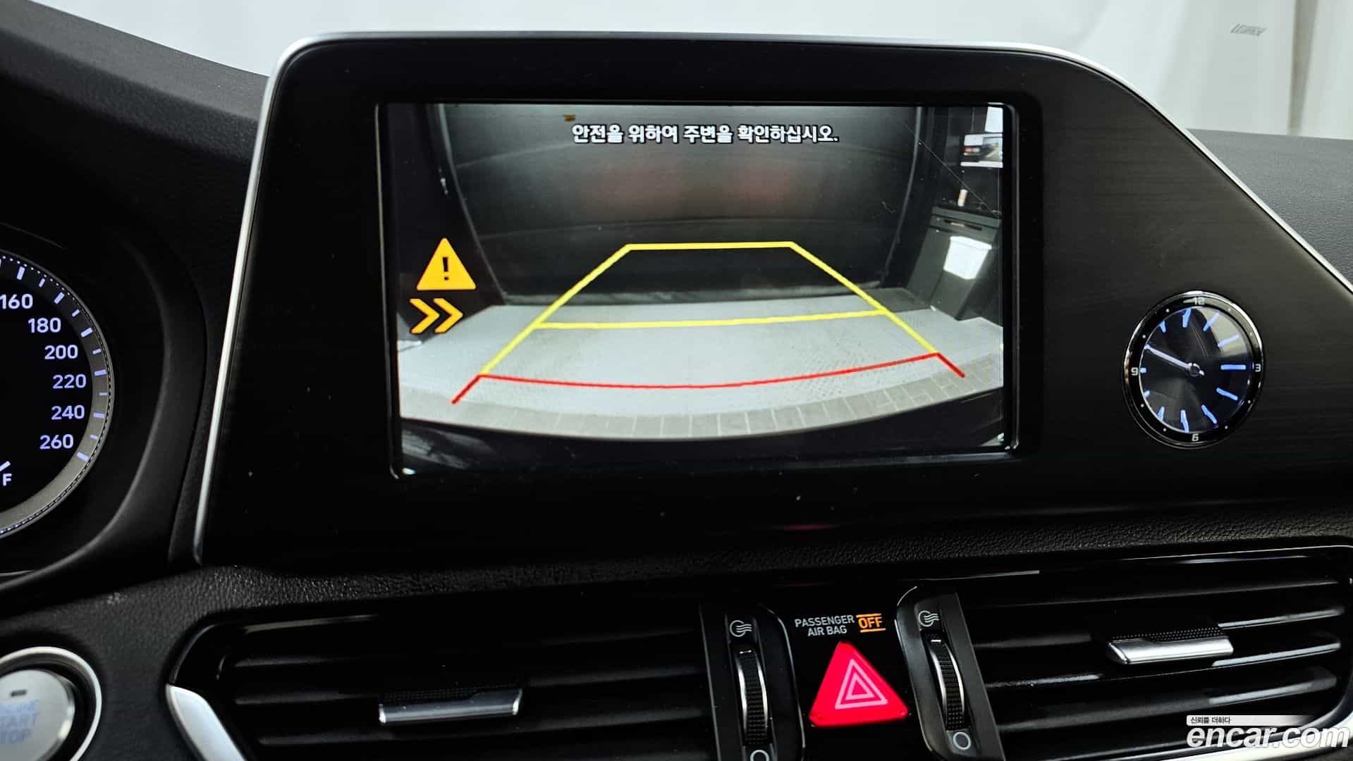 Grandeur Hyundai 2018.1-OPTION-021