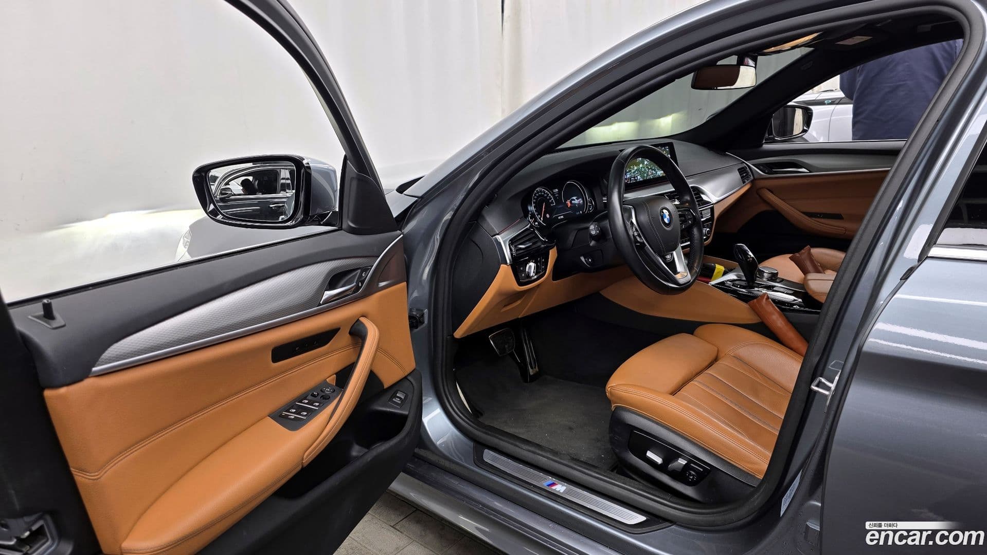 Main__Slider__Photo:5-Series BMW 2017.11-9