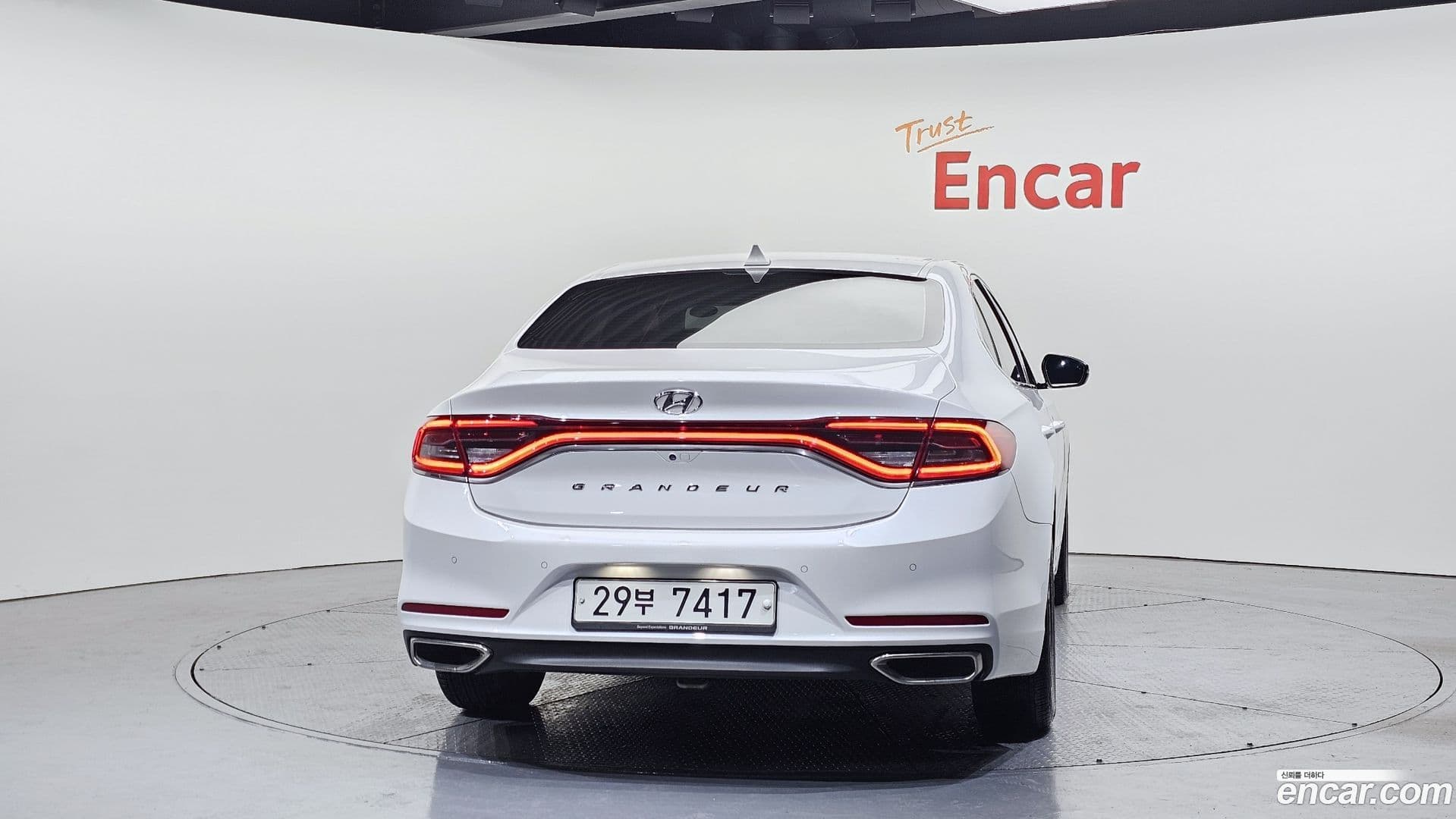 Main__Slider__Photo:Grandeur Hyundai 2019.3-3