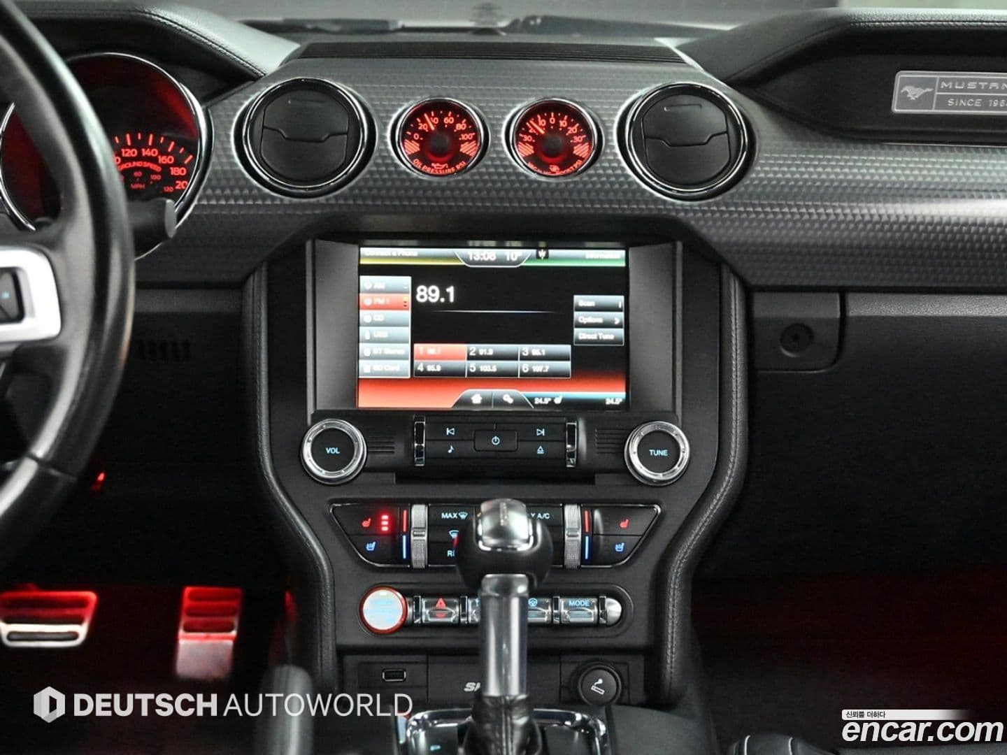 Main__Slider__Photo:Mustang Ford 2015.11-6