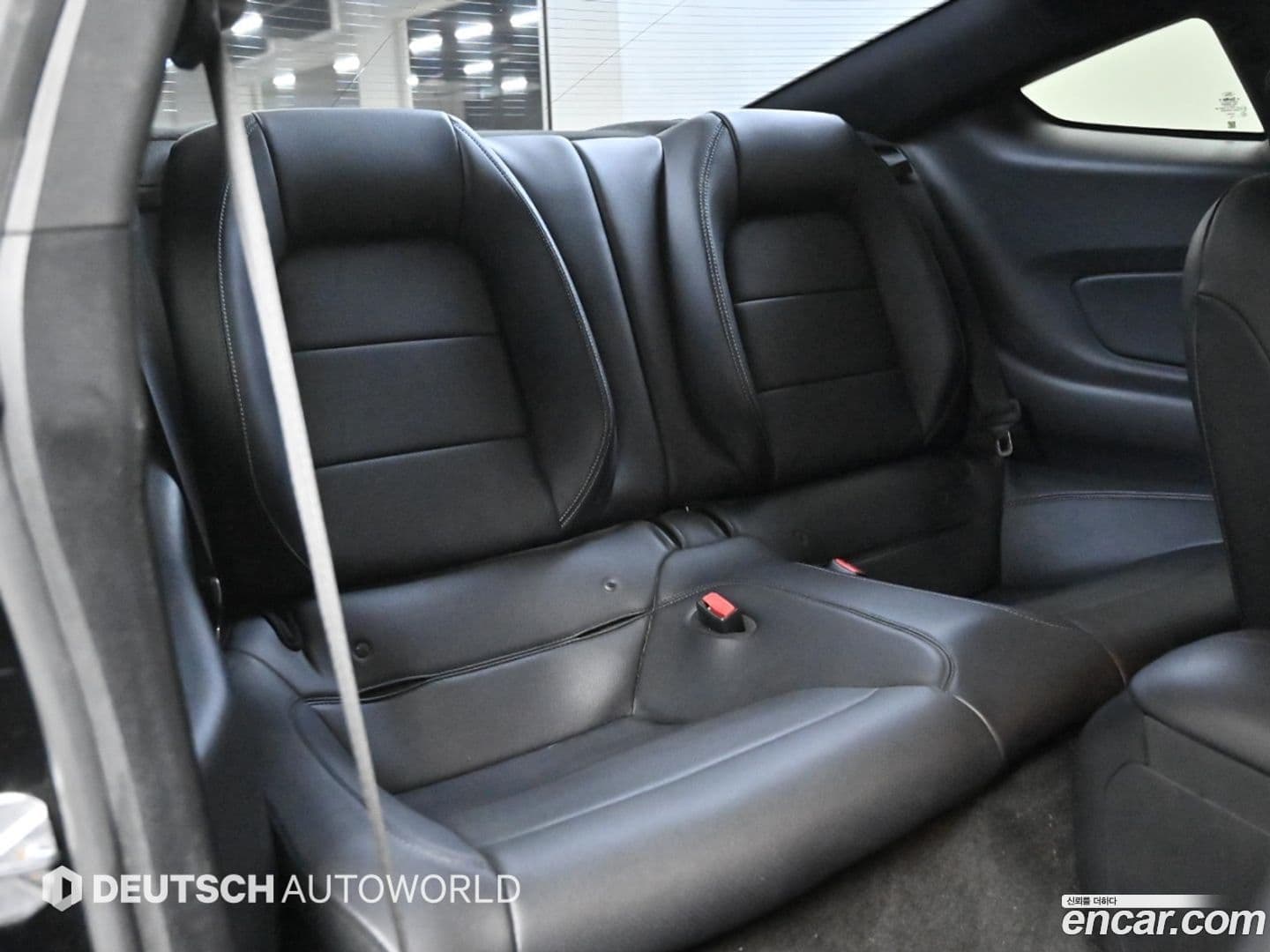 Main__Slider__Photo:Mustang Ford 2015.11-11