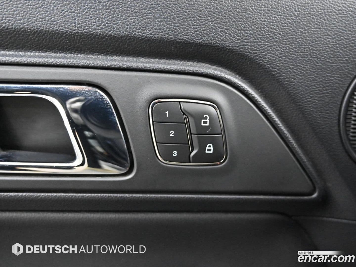 Main__Slider__Photo:Mustang Ford 2015.11-15