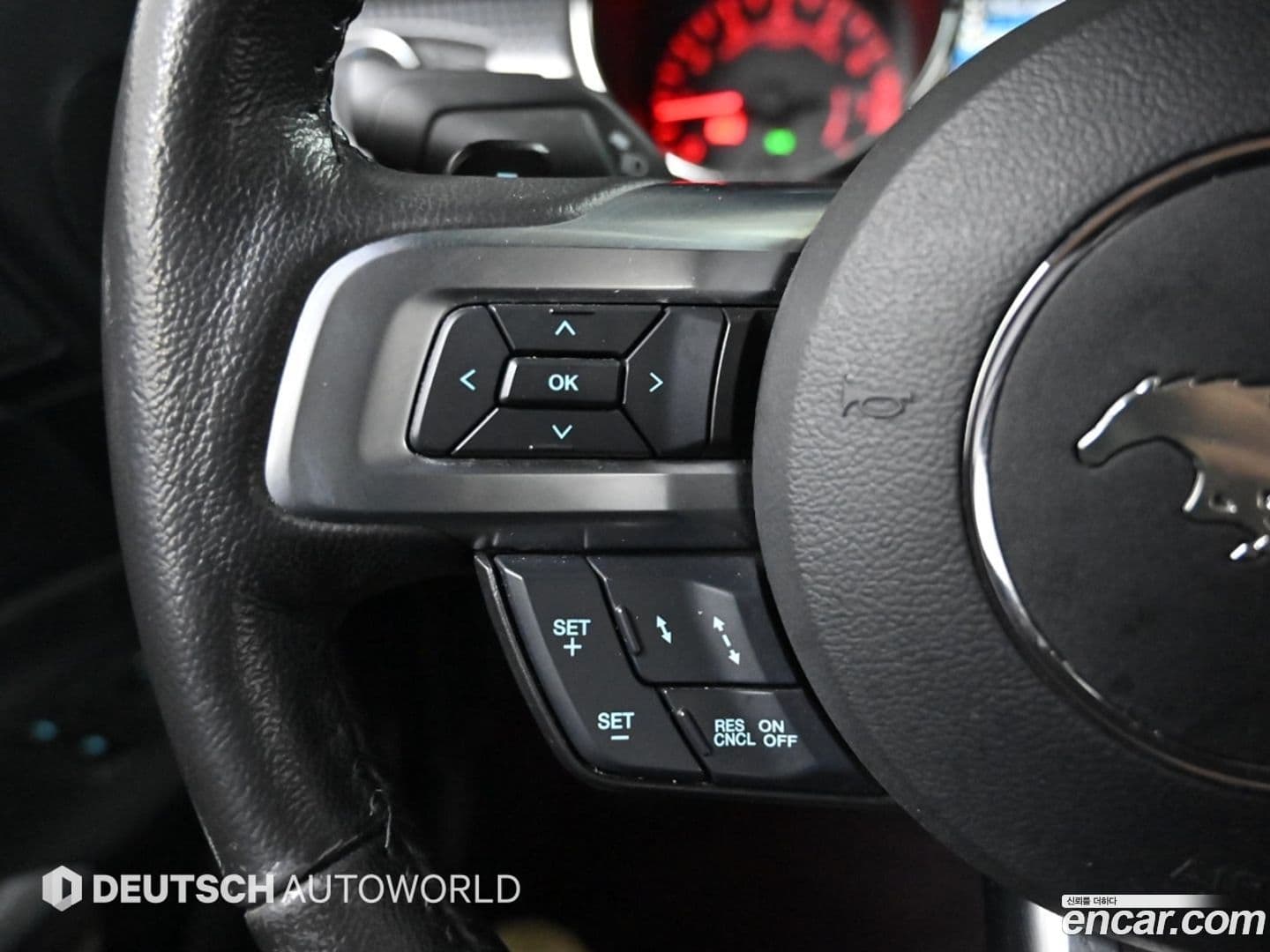 Main__Slider__Photo:Mustang Ford 2015.11-17