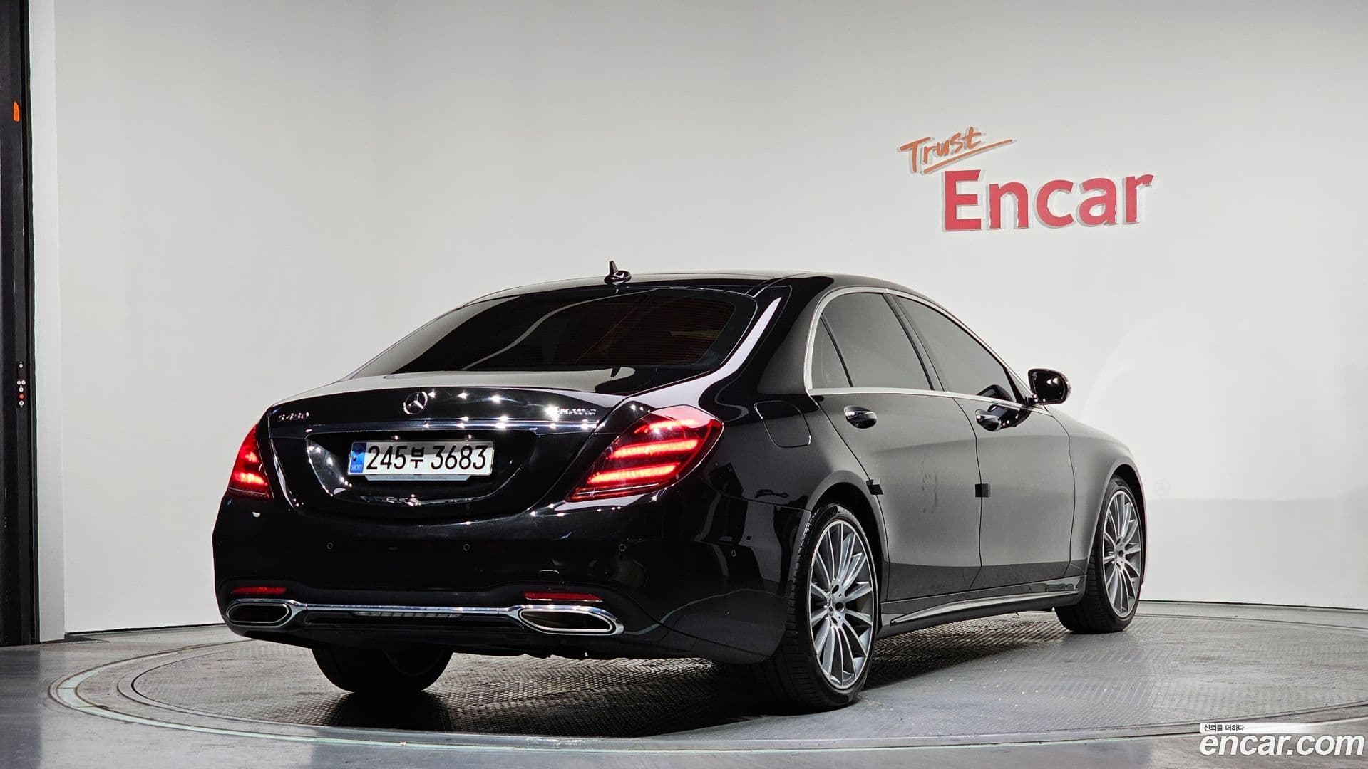 Main__Slider__Photo:S-Class Mercedes-Benz 2018.4-1