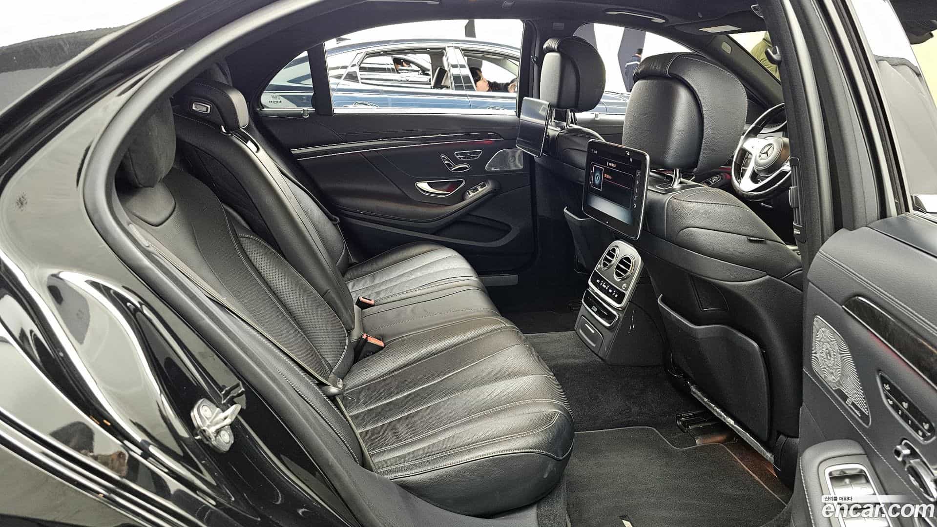 S-Class Mercedes-Benz 2018.4-OPTION-016