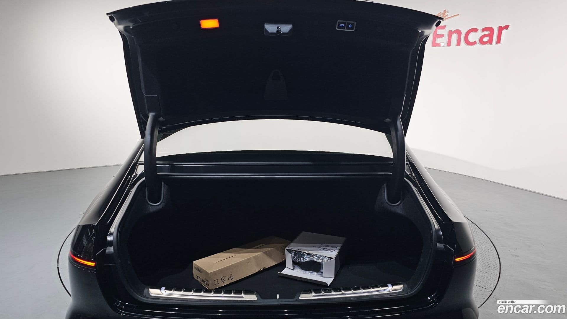 Main__Slider__Photo:Grandeur Hyundai 2025.3-19