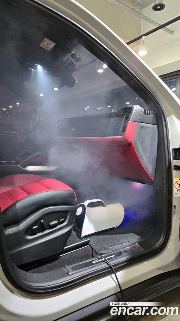 Main__Slider__Photo:Cayenne Porsche 2024.3-2