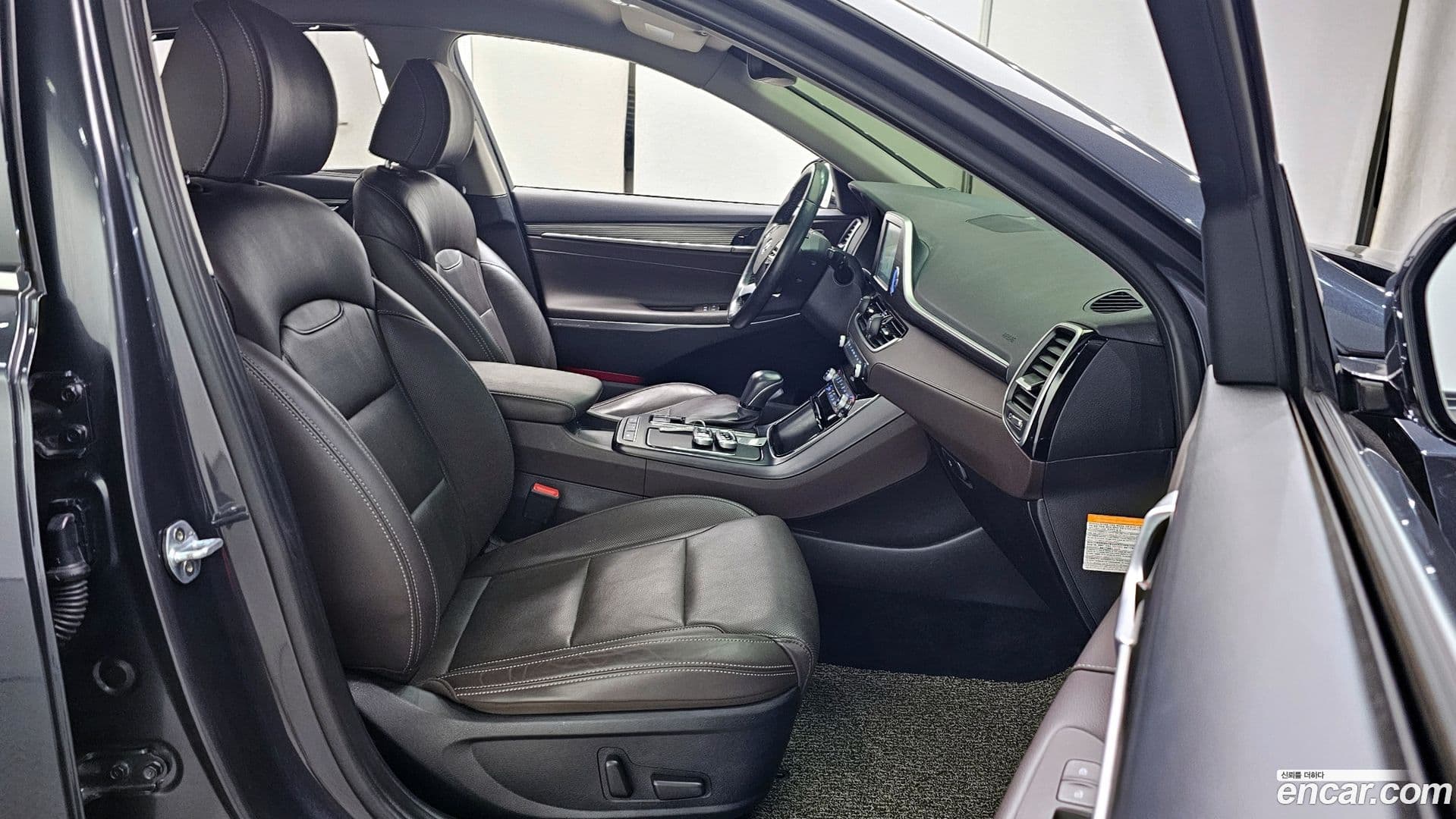 Main__Slider__Photo:Grandeur Hyundai 2018.5-9