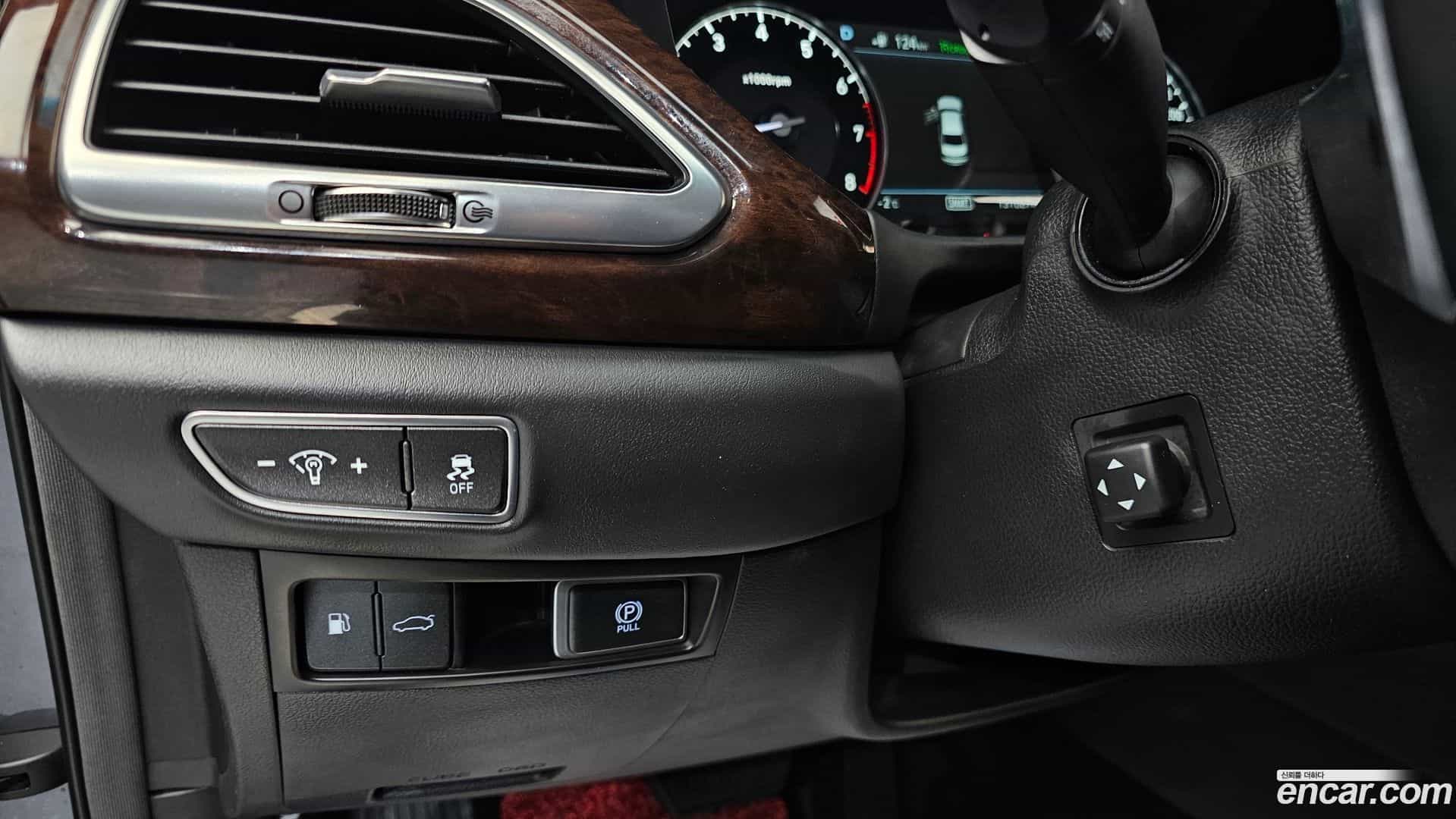 EQ900 Genesis 2016.4-OPTION-018