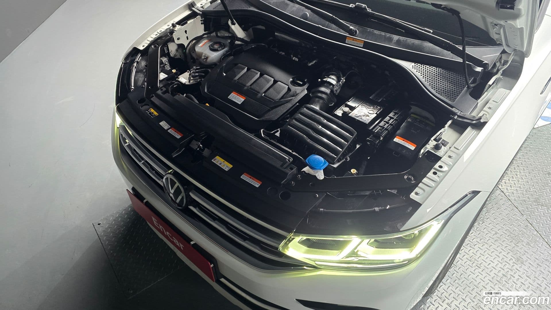 Main__Slider__Photo:Tiguan Volkswagen 2023.10-5