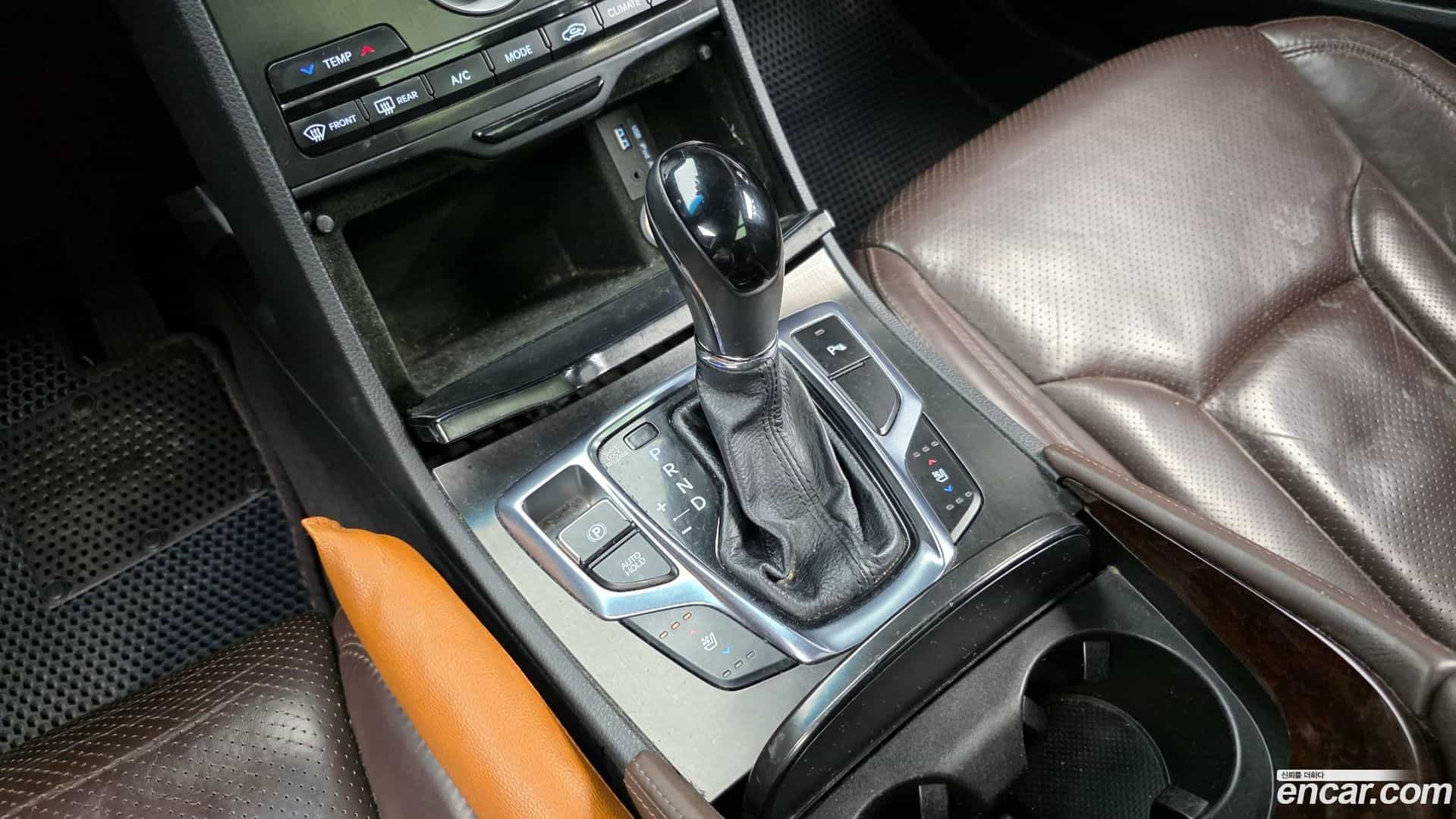 Grandeur Hyundai 2015.0-INNER-009