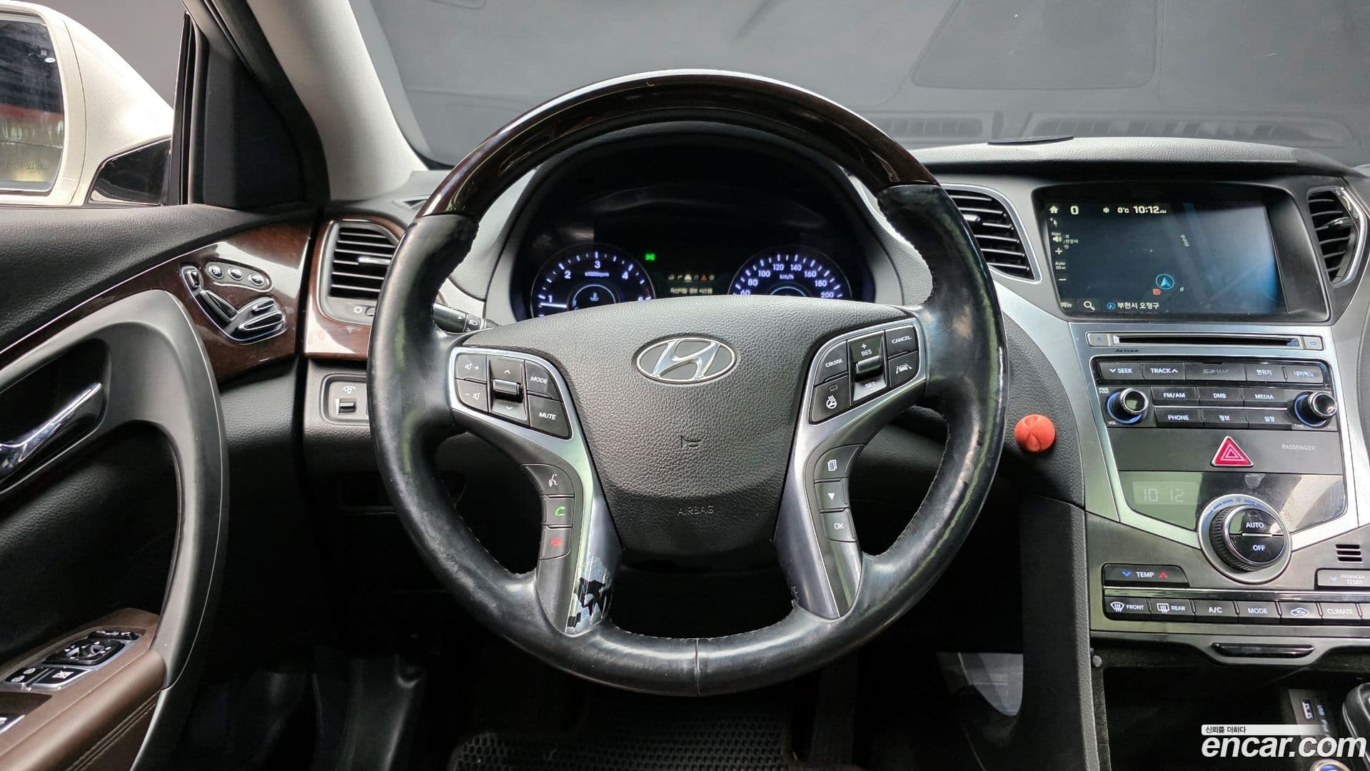 Main__Slider__Photo:Grandeur Hyundai 2015.0-12