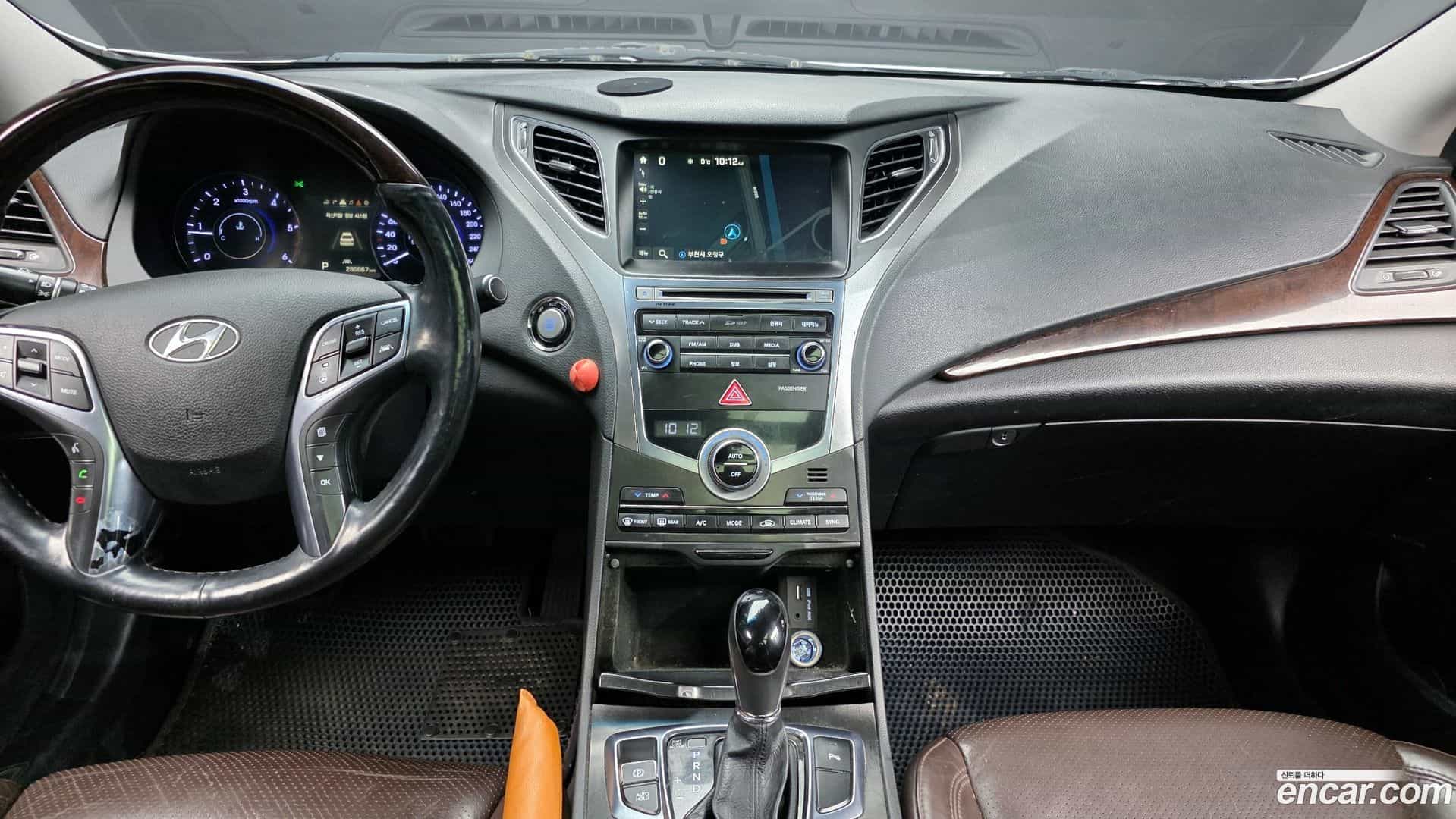 Grandeur Hyundai 2015.0-OPTION-018