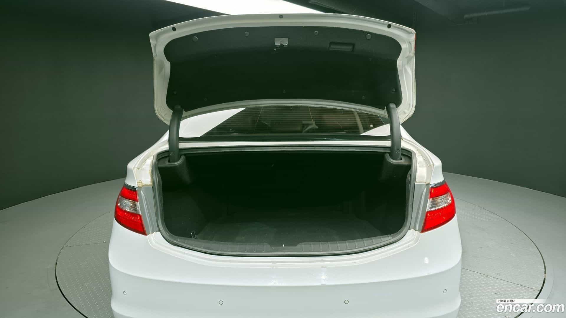 Grandeur Hyundai 2015.0-OPTION-024