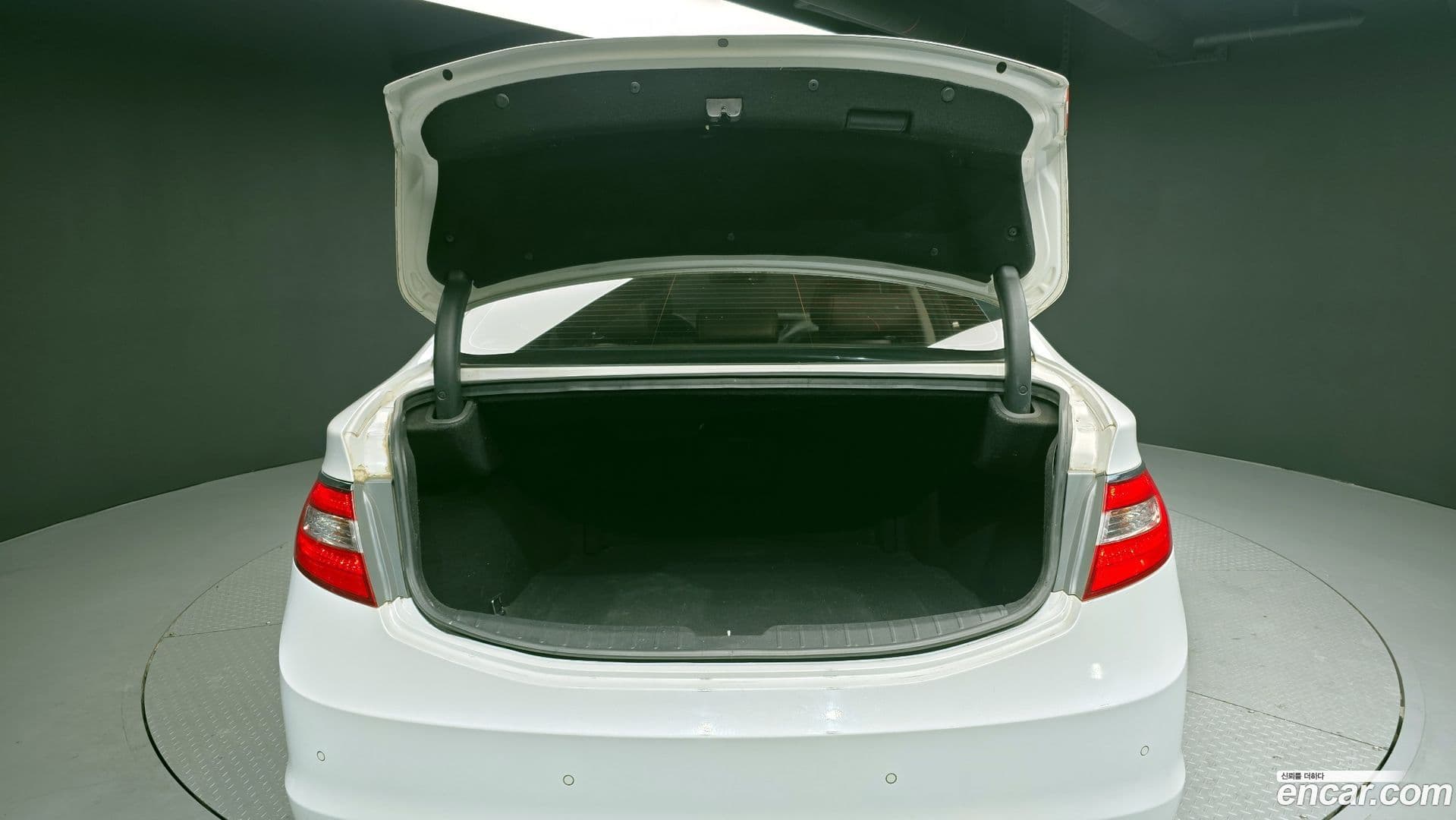 Main__Slider__Photo:Grandeur Hyundai 2015.0-19