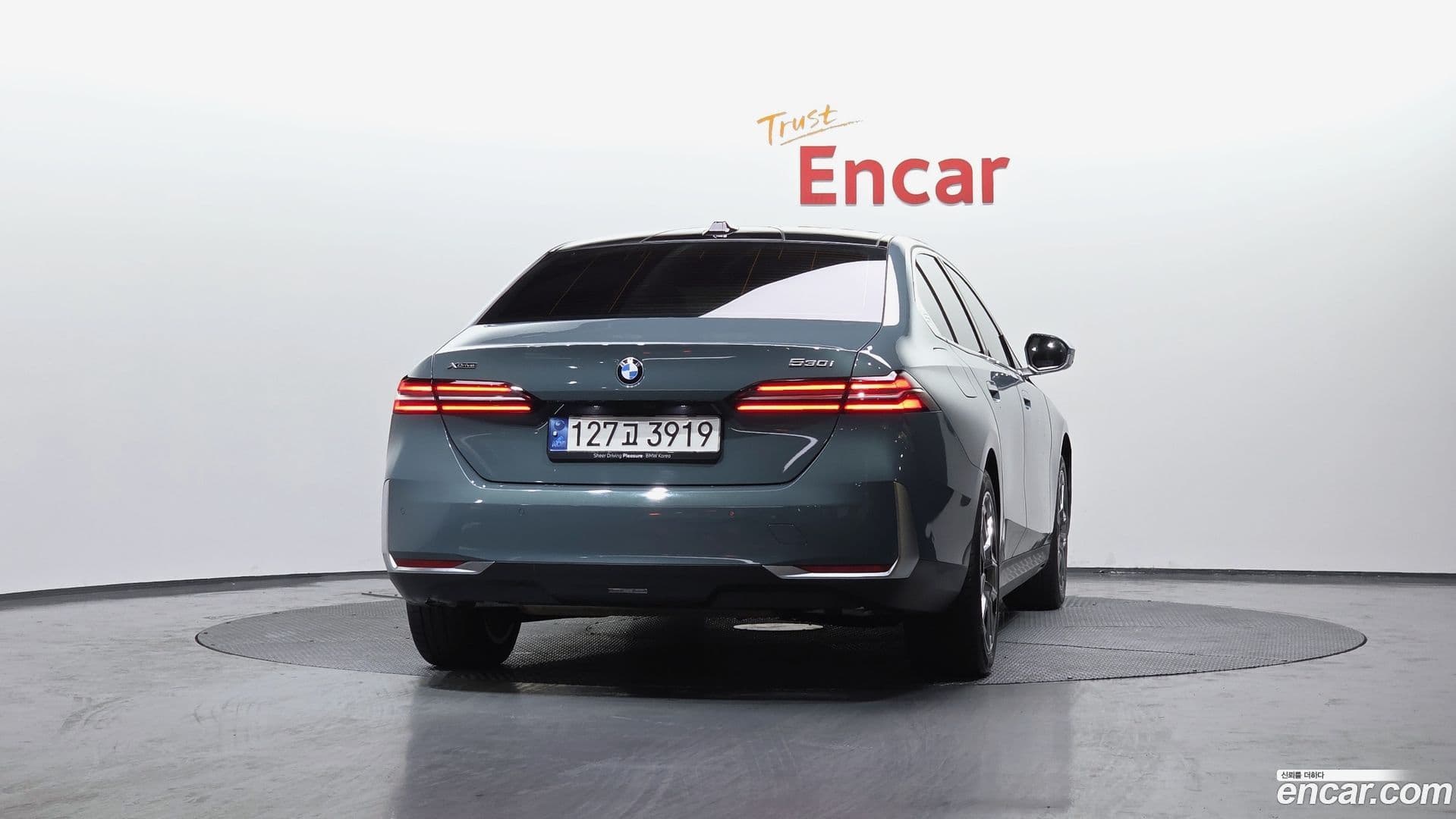 Main__Slider__Photo:5-Series BMW 2024.0-3