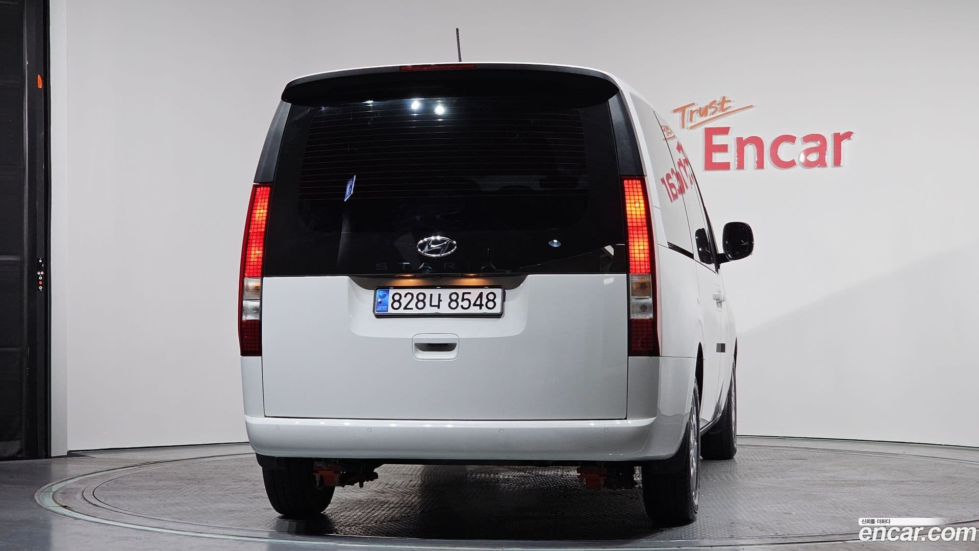 Main__Slider__Photo:Staria Hyundai 2024.0-3