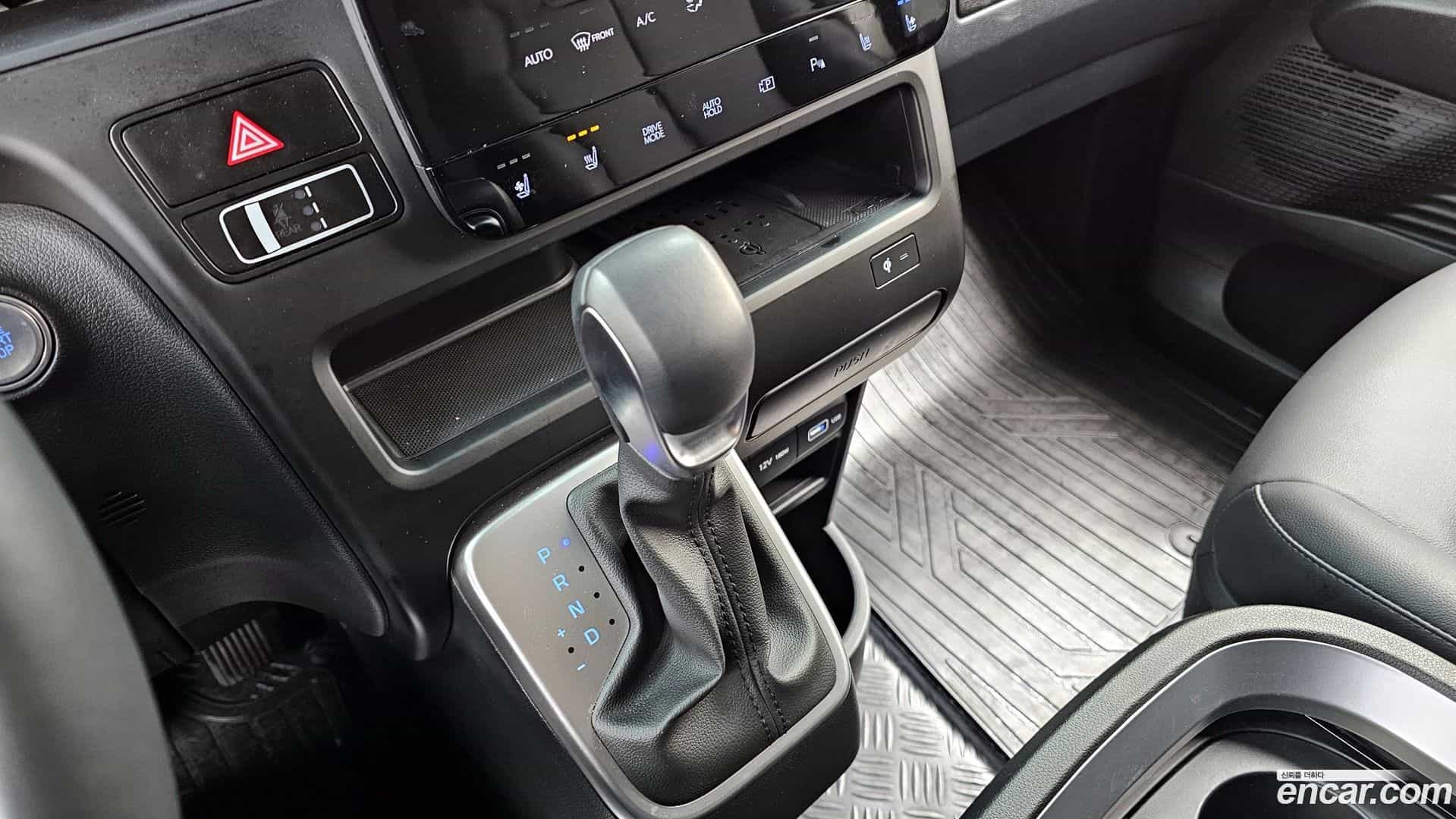 Staria Hyundai 2024.0-INNER-009