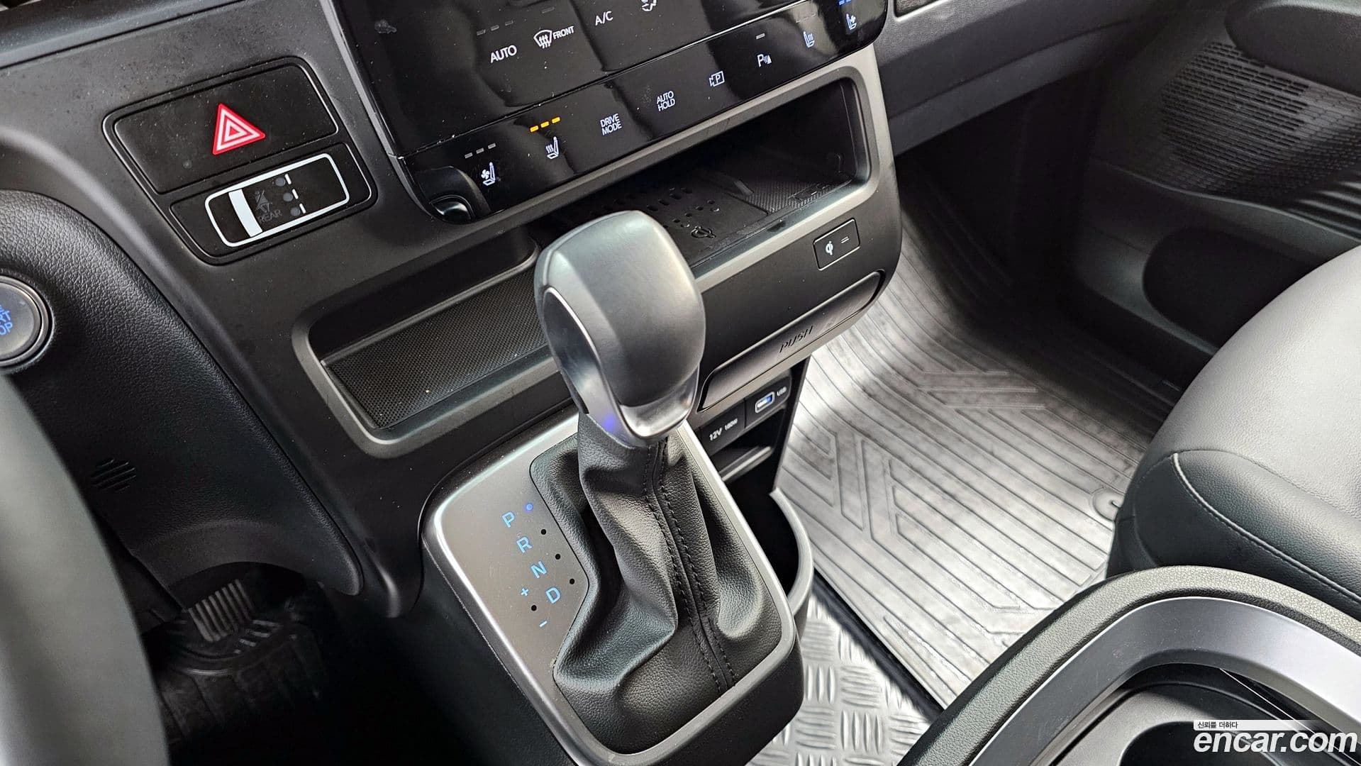 Main__Slider__Photo:Staria Hyundai 2024.0-8