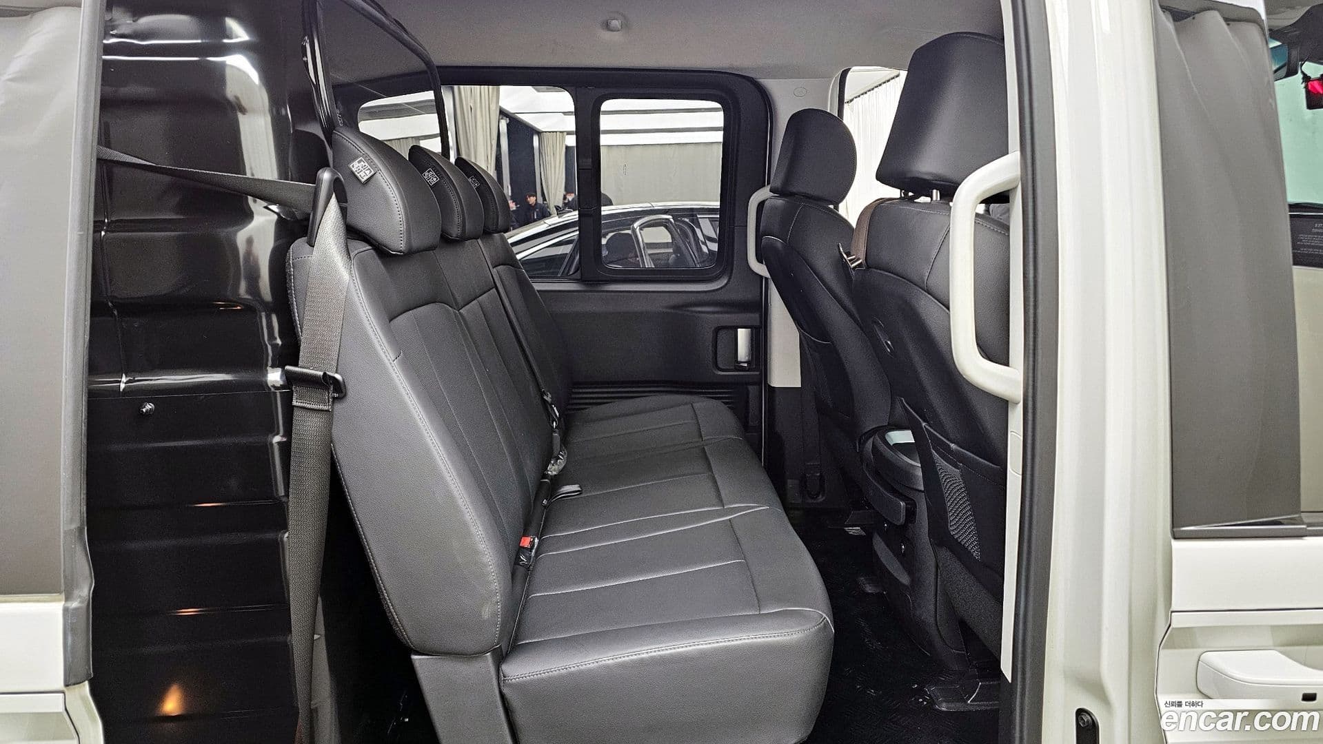 Main__Slider__Photo:Staria Hyundai 2024.0-11