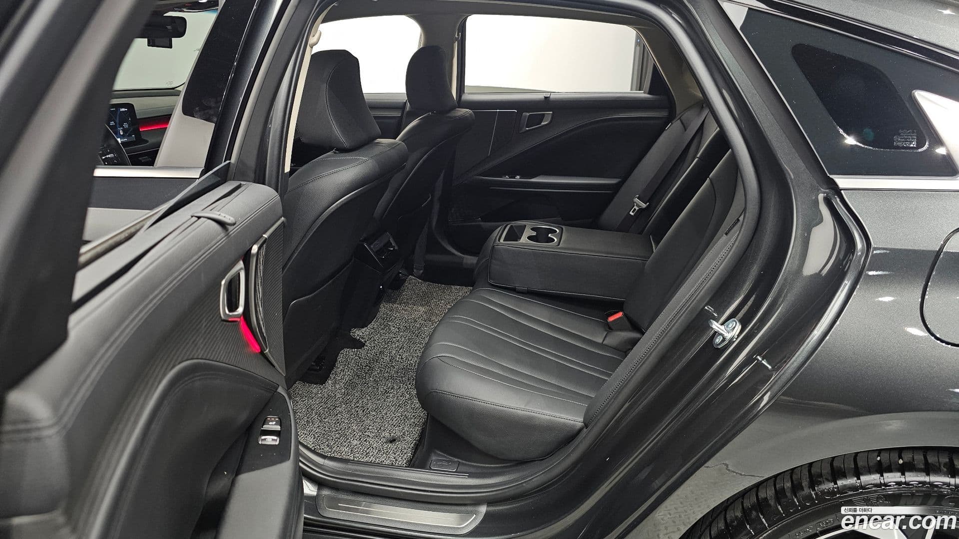 Main__Slider__Photo:K8 Kia 2025.0-10